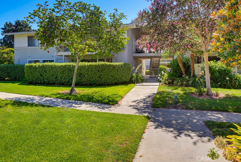 328 Avenida Carmel A