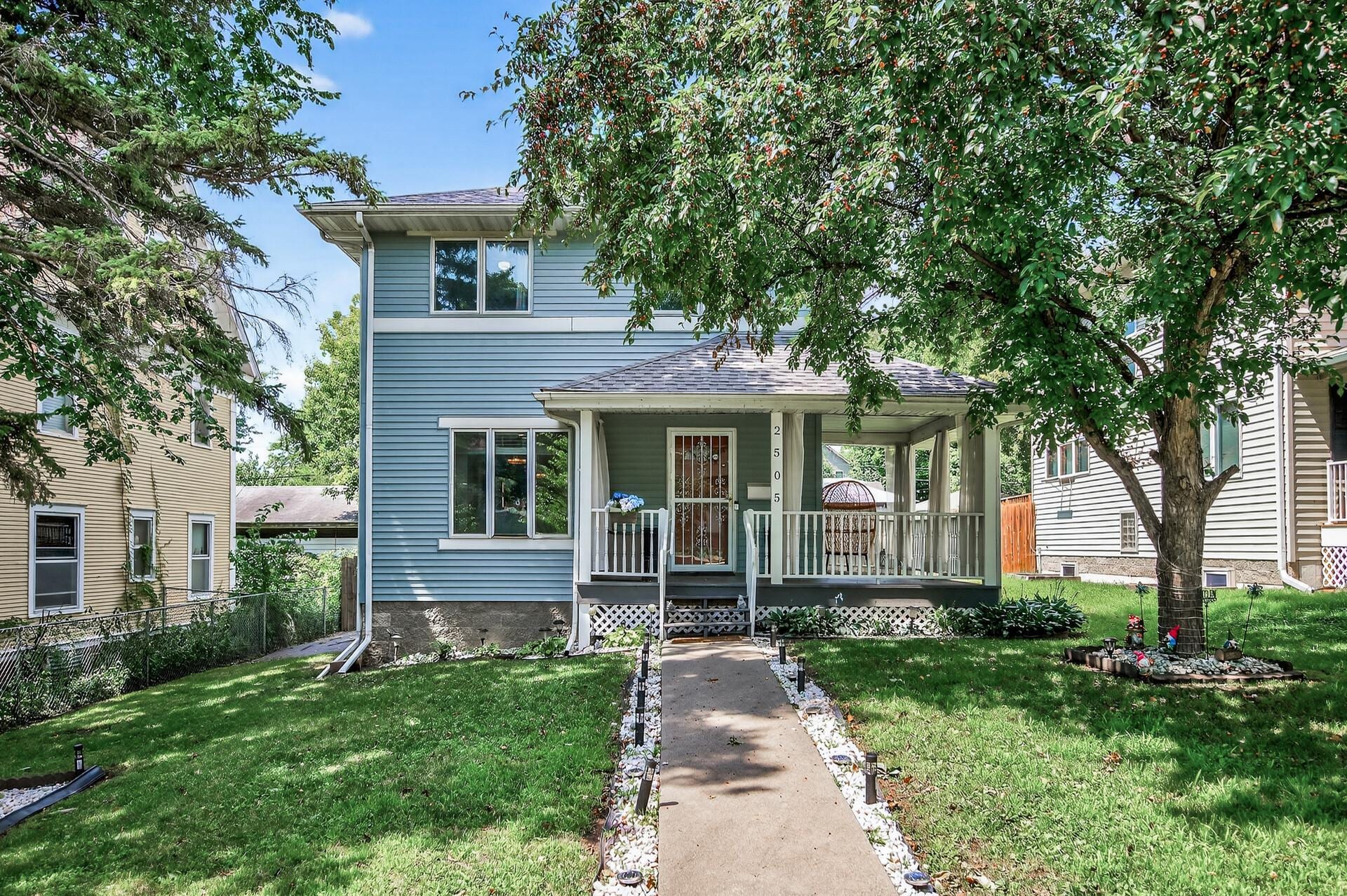 2505 Dupont Avenue N, Minneapolis, MN 55411