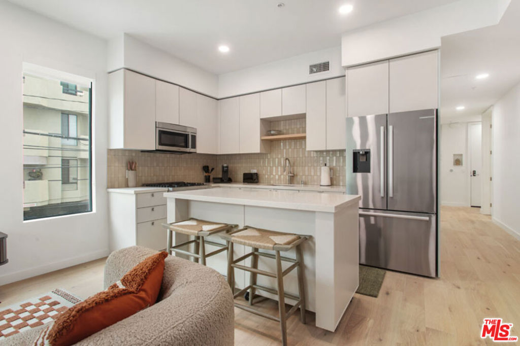 10310 Santa Monica Boulevard 622