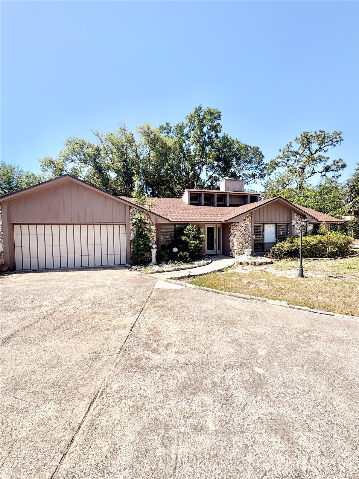 4504 CRIMSON COURT