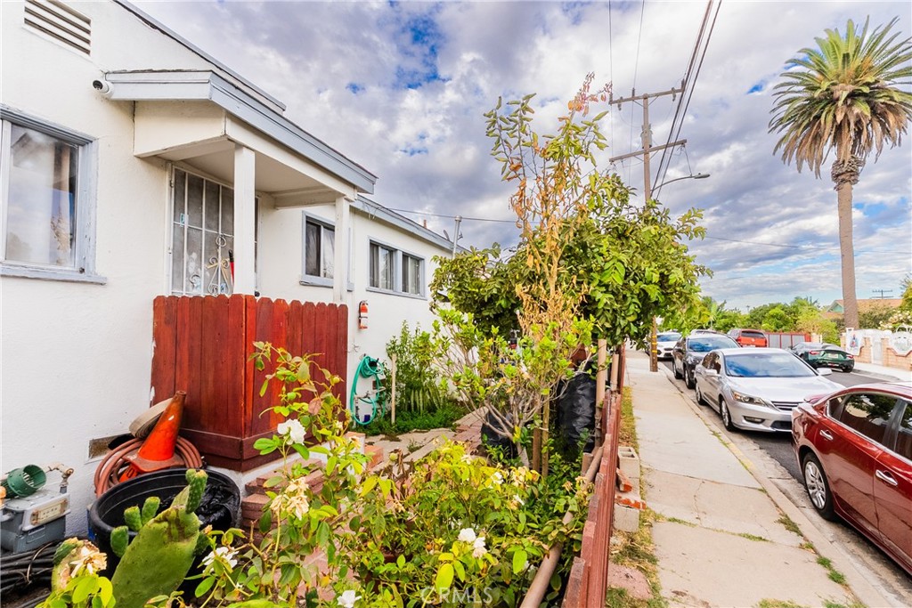 707 E 65th
