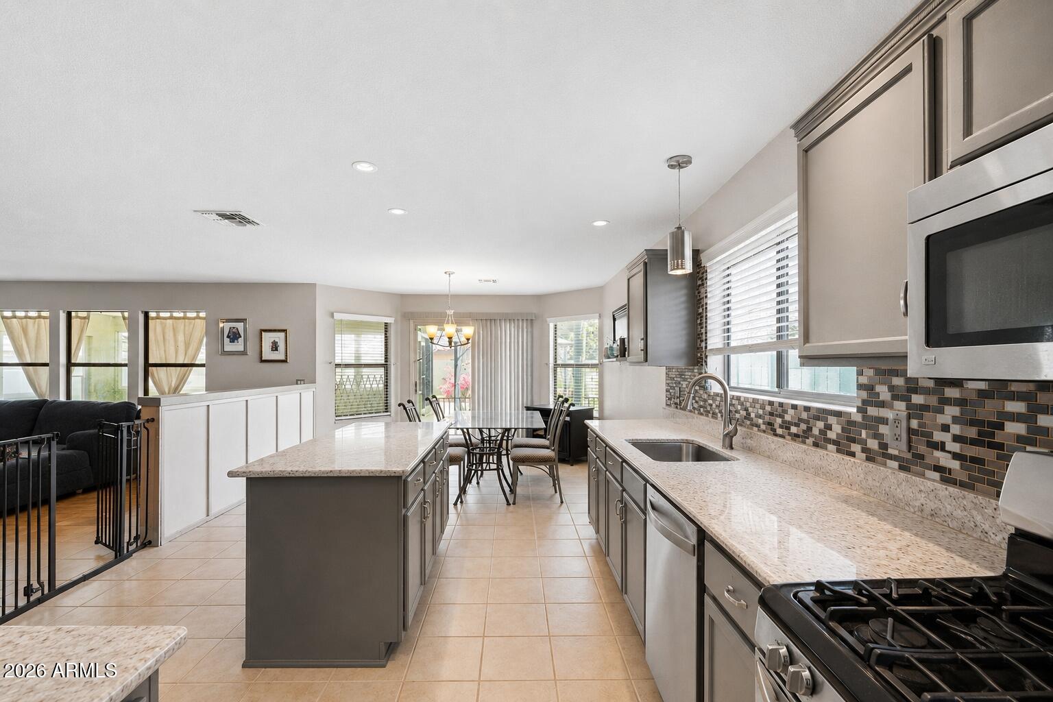 3207 W MOLLY Lane, Phoenix, AZ 85083