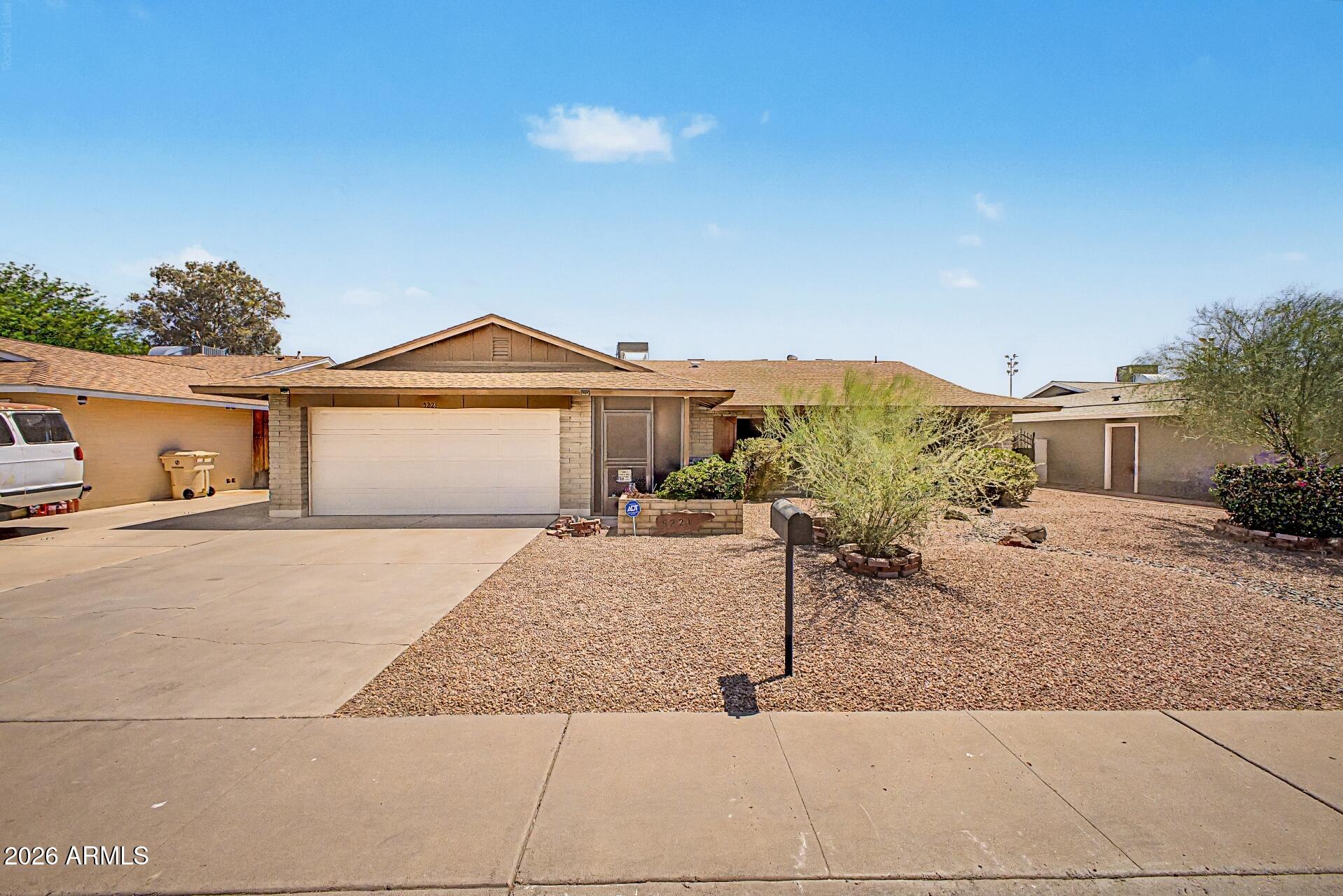 5221 W EVANS Drive, Glendale, AZ 85306