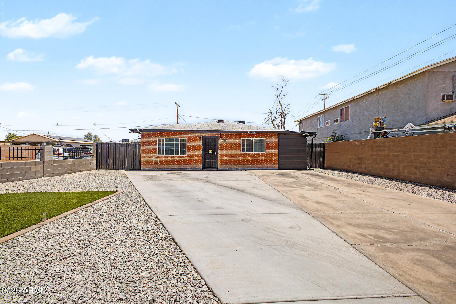 1449 S 11TH Avenue, Phoenix, AZ 85007