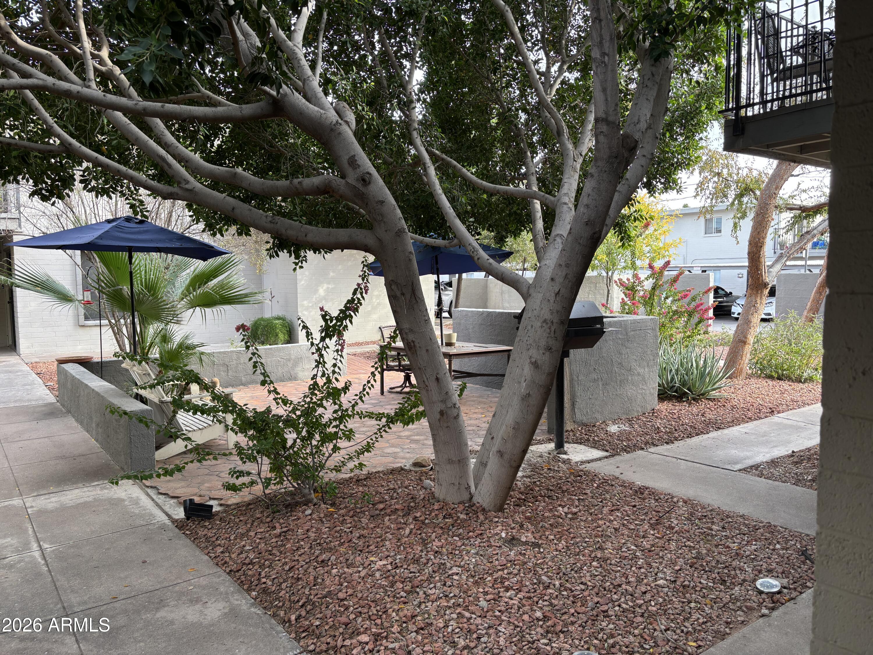 4111 E CAMELBACK Road 17, Phoenix, AZ 85018