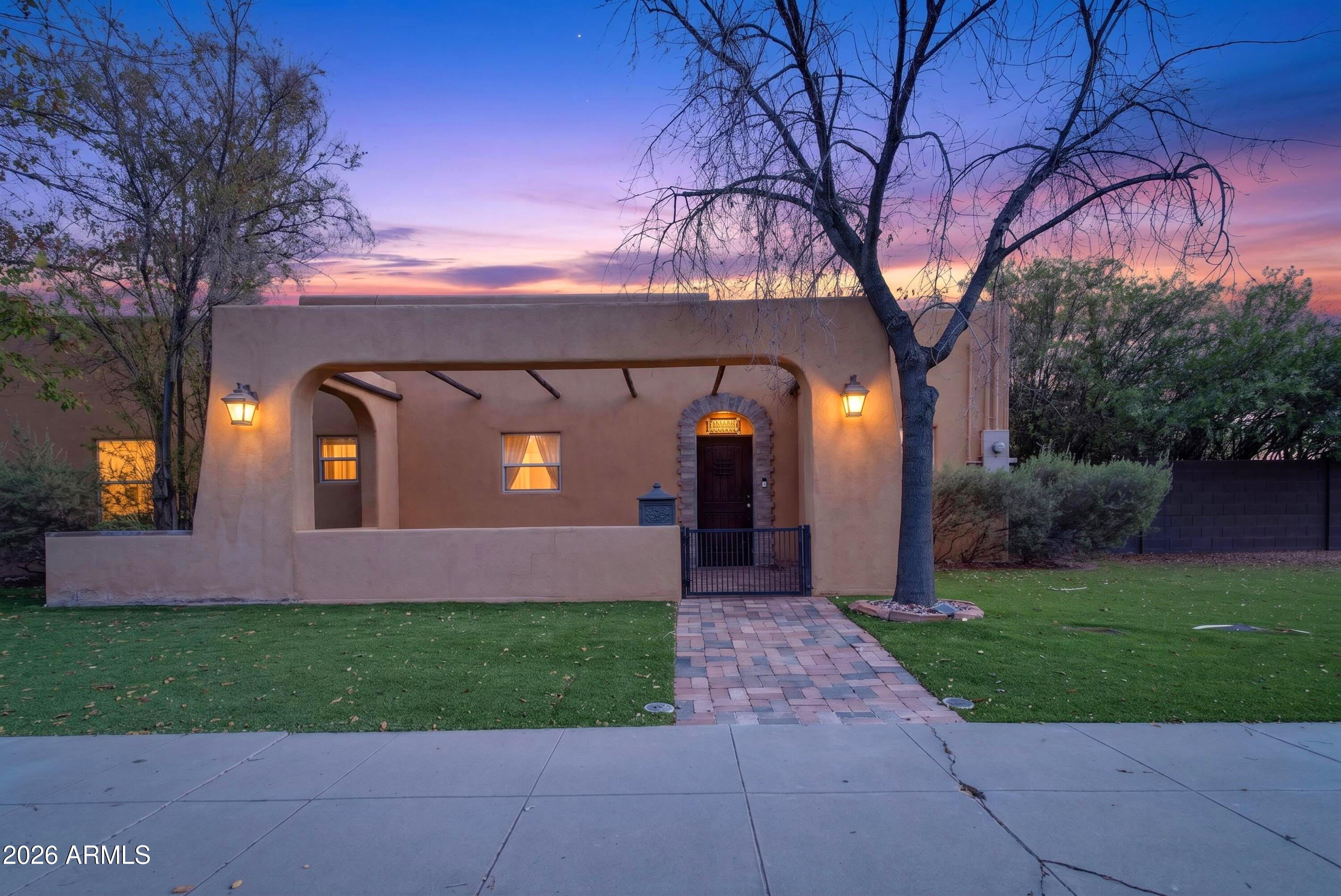 2325 N 7TH Avenue, Phoenix, AZ 85007