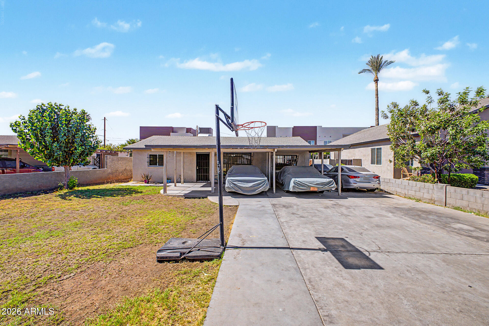 3915 E CHEERY LYNN Road, Phoenix, AZ 85018
