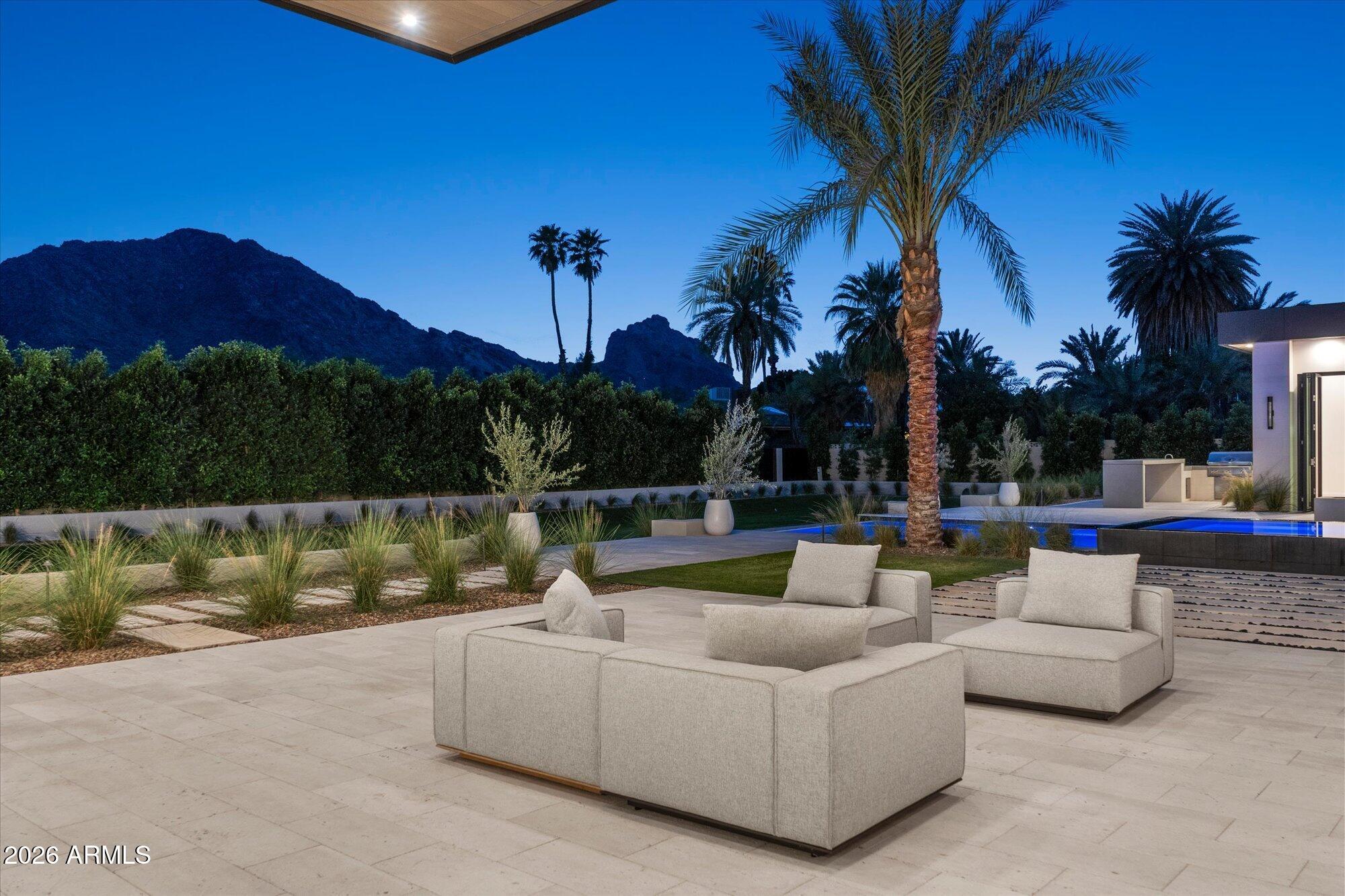 6528 N 60TH Street, Paradise Valley, AZ 85253