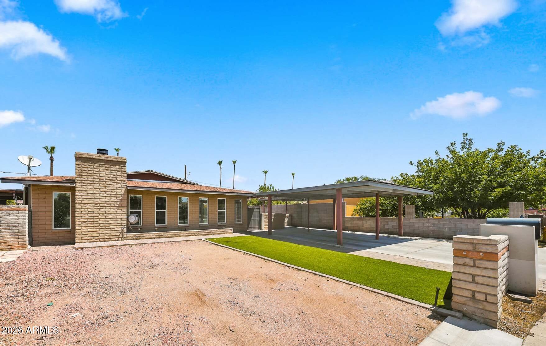 2922 E KINGS Avenue, Phoenix, AZ 85032