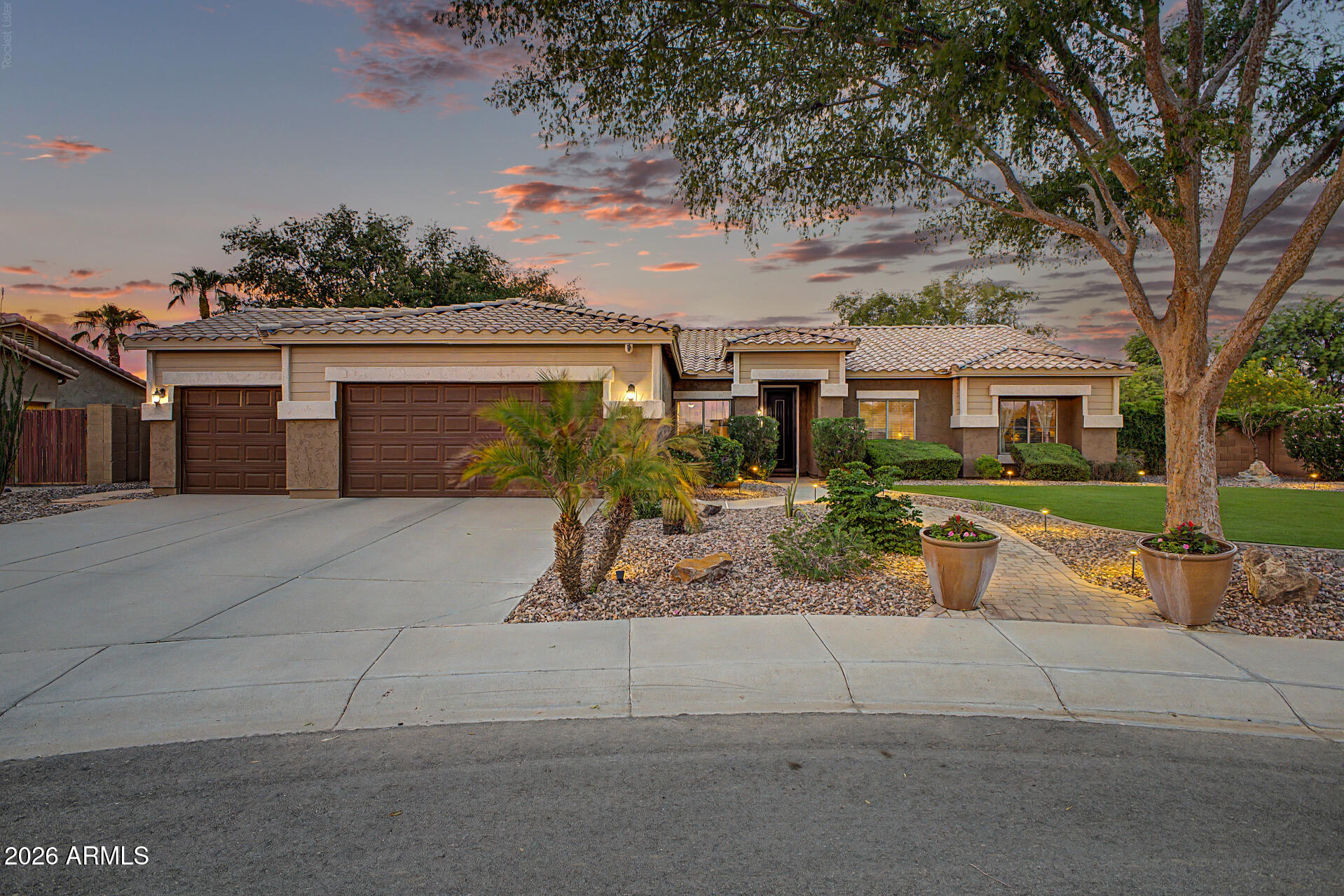 1200 E HORSESHOE Drive, Chandler, AZ 85249