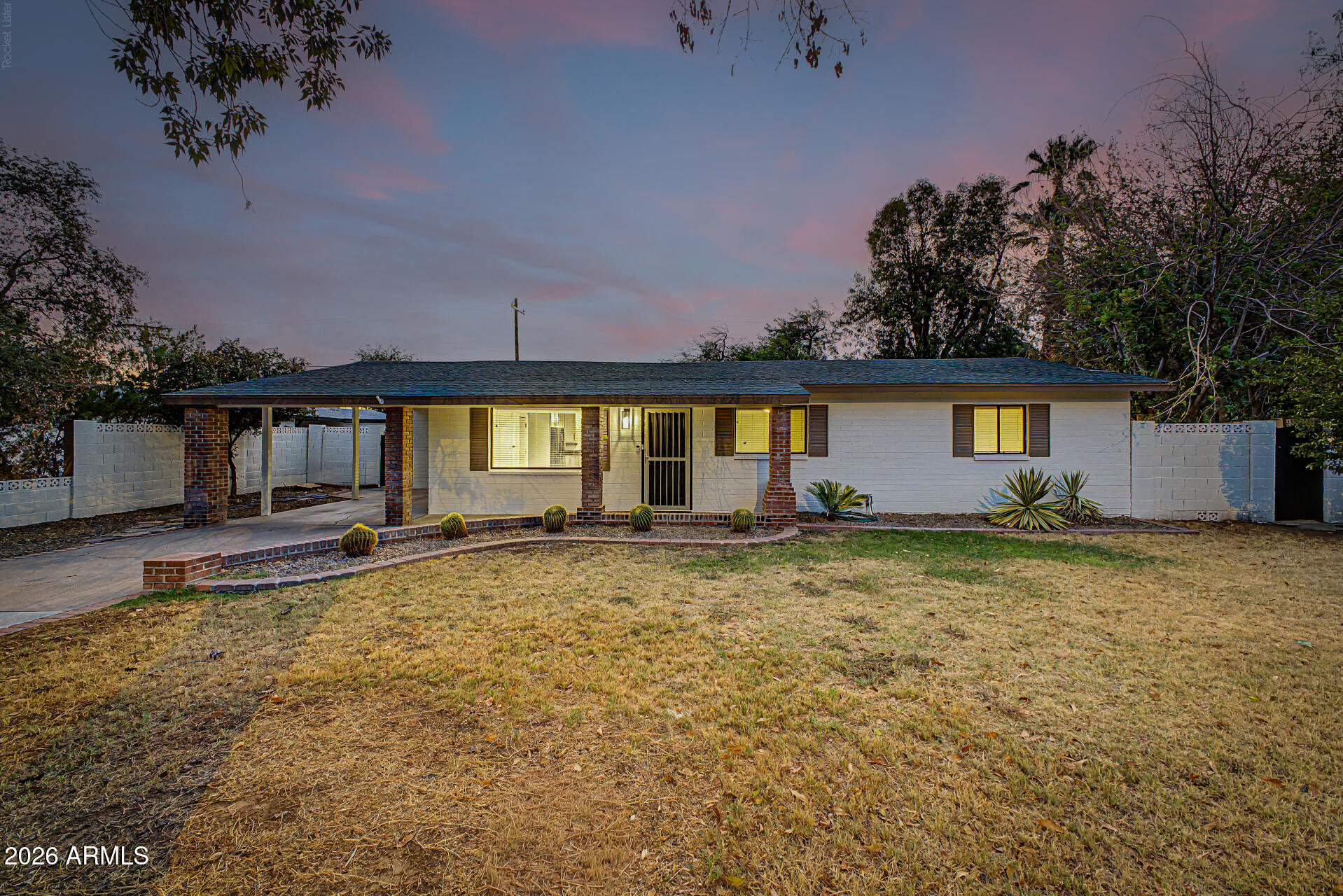 8744 N 6TH Drive, Phoenix, AZ 85021