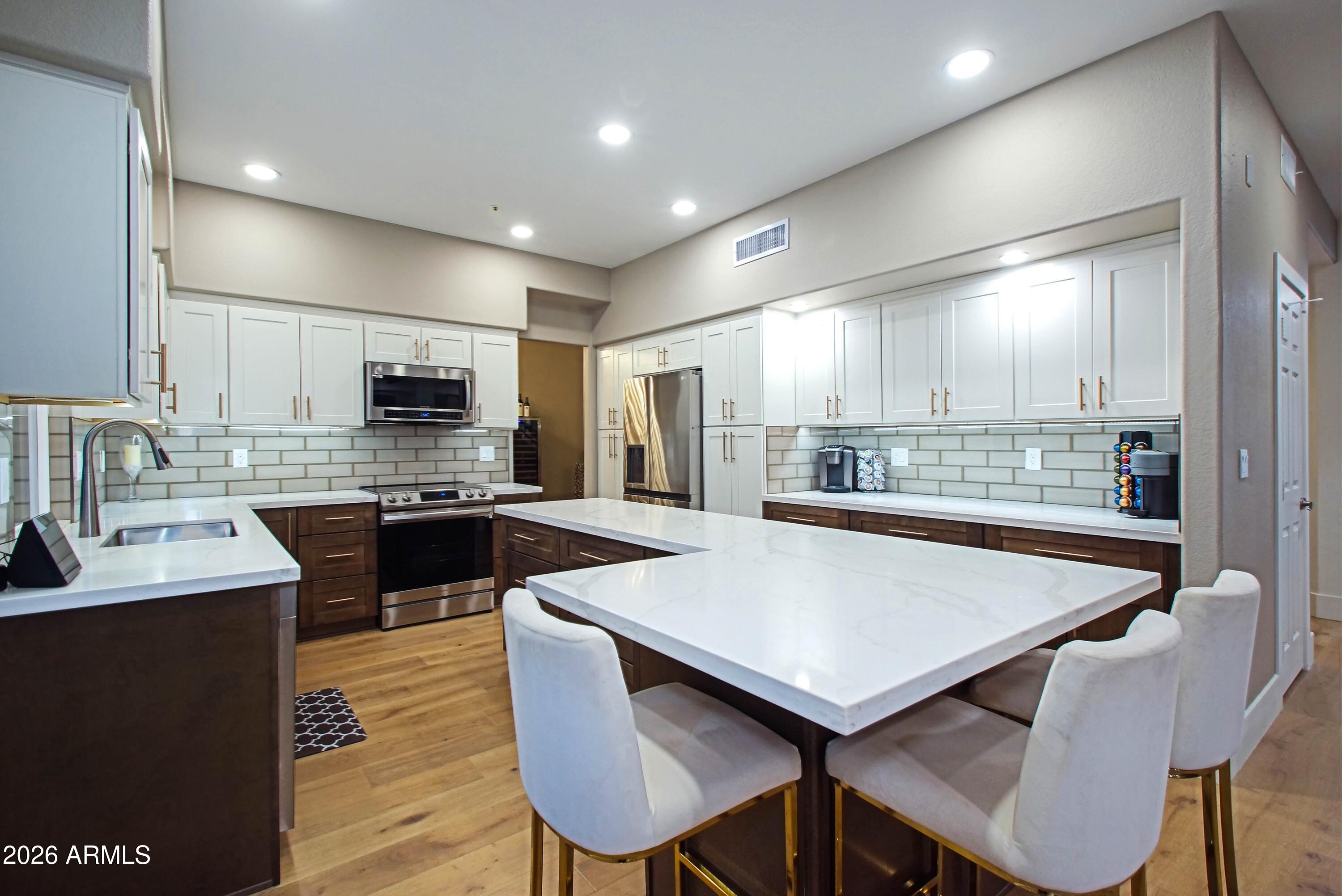 11146 E RUNNING DEER Trail, Scottsdale, AZ 85262