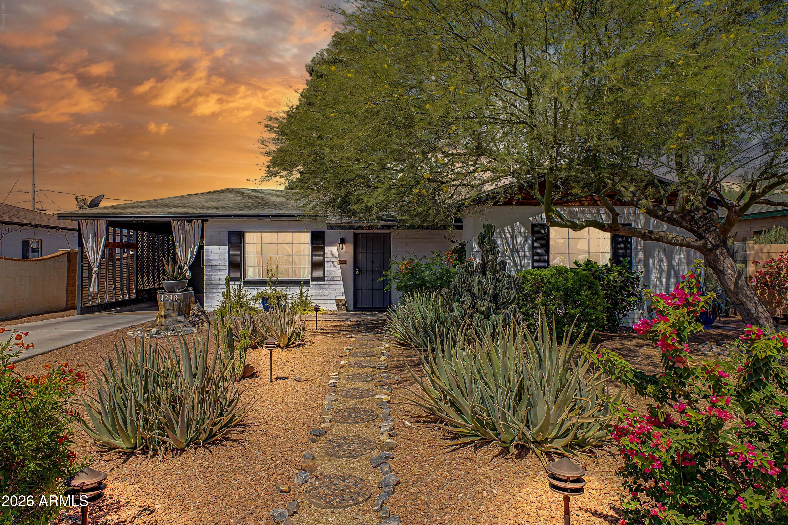 4238 N 10th Place, Phoenix, AZ 85014