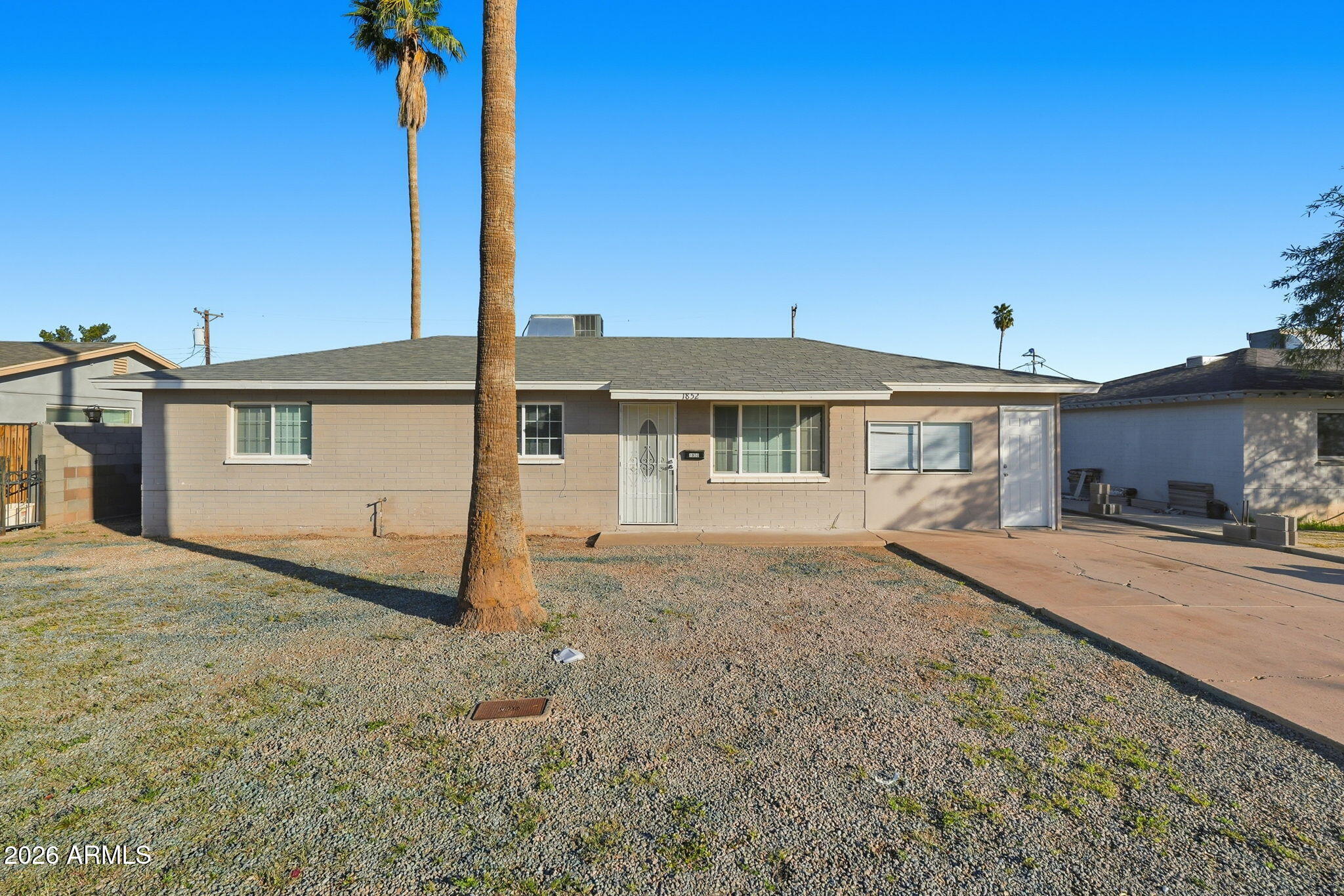 1852 E MOBILE Lane, Phoenix, AZ 85040