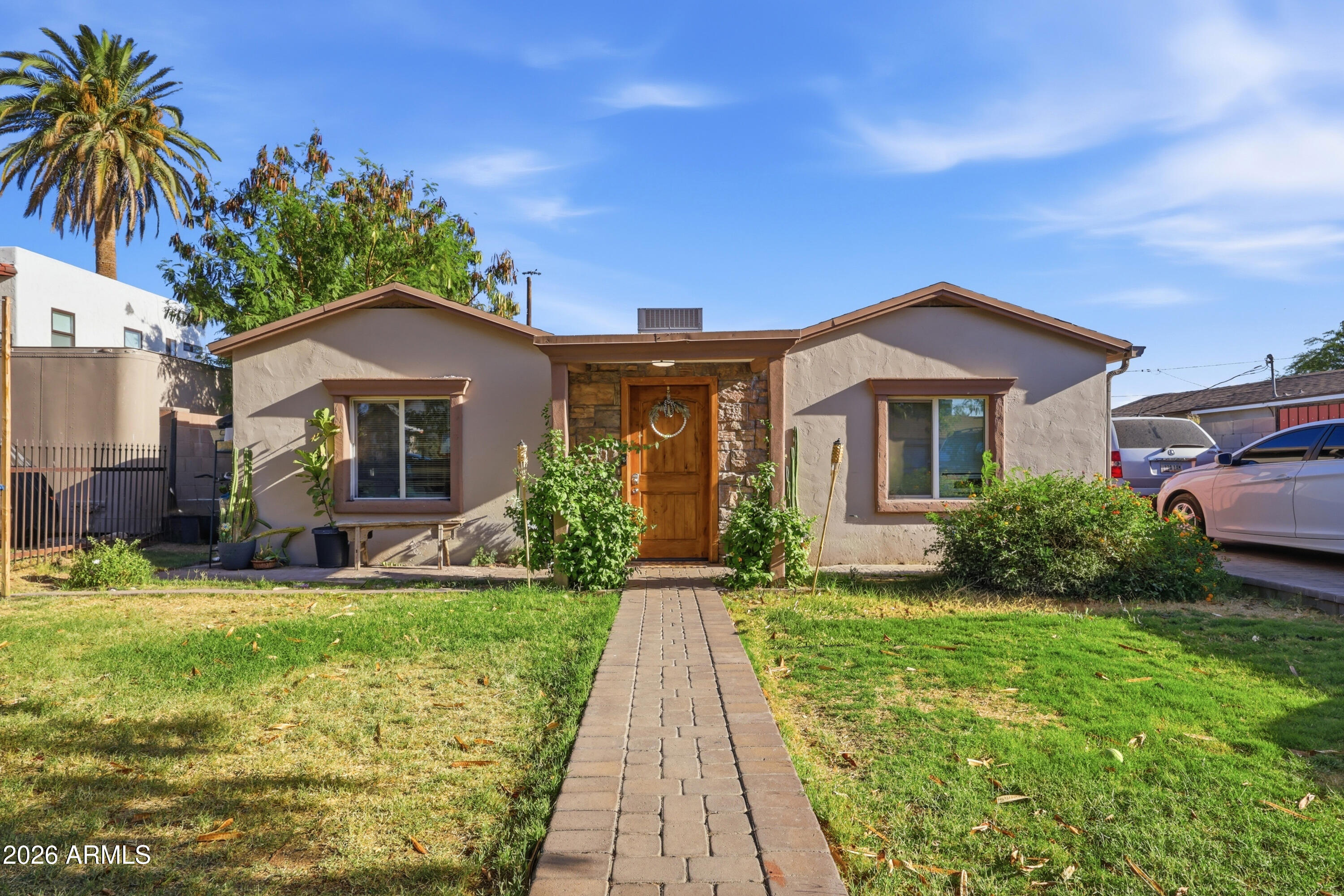 1911 E HARVARD Street, Phoenix, AZ 85006