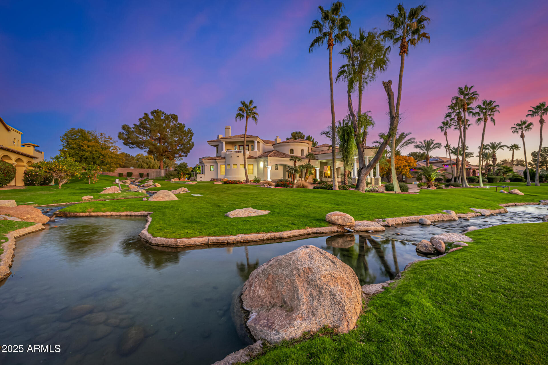 20 E OAKWOOD HILLS Drive, Chandler, AZ 85248