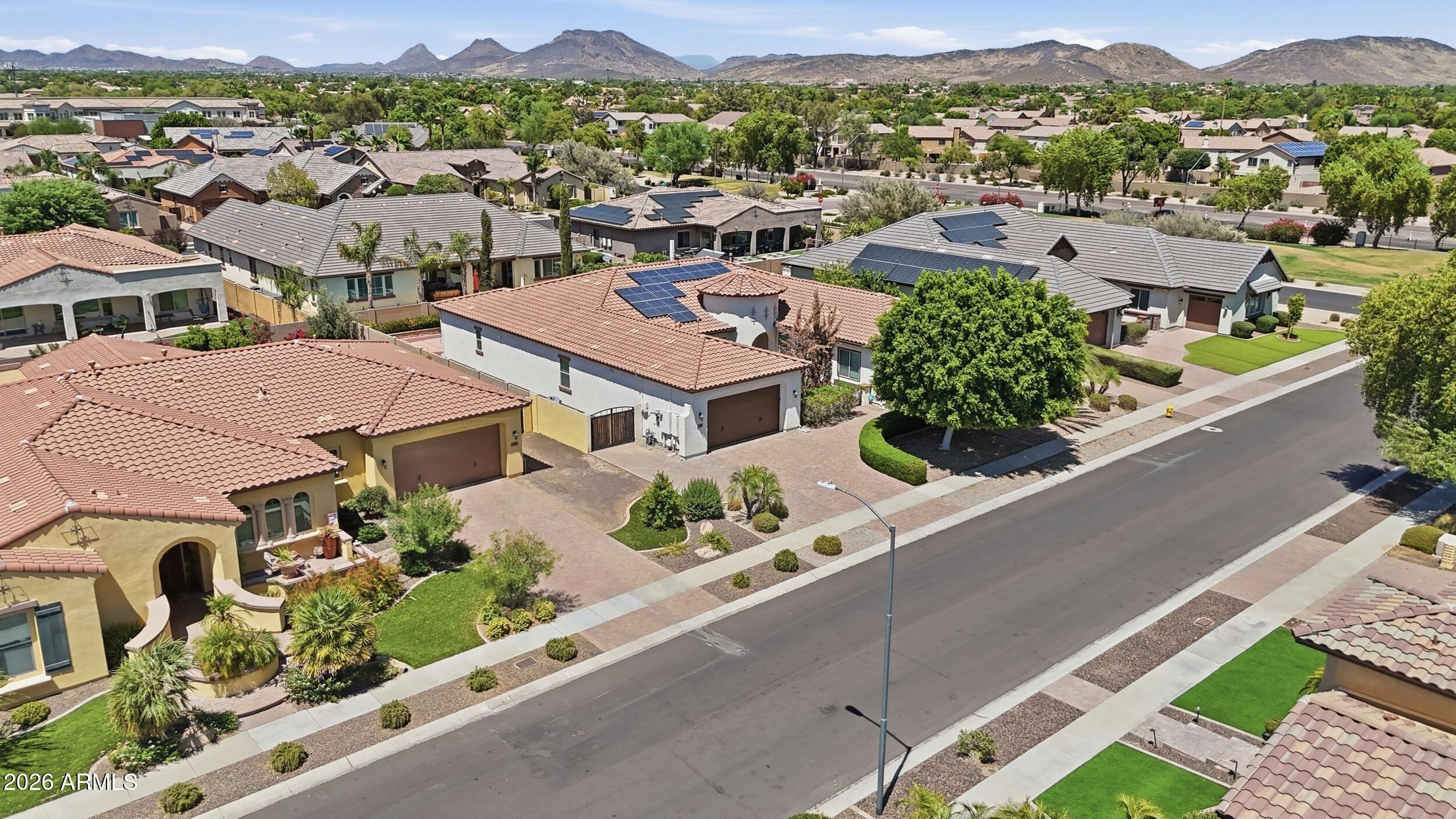 7556 W CRYSTAL Road, Glendale, AZ 85308
