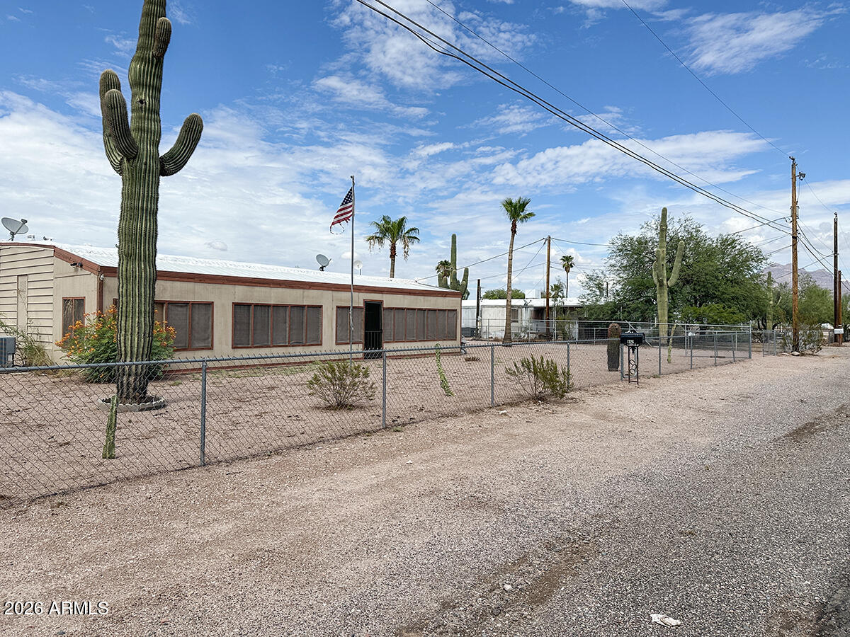 1326 W GREASEWOOD Street, Apache Junction, AZ 85120