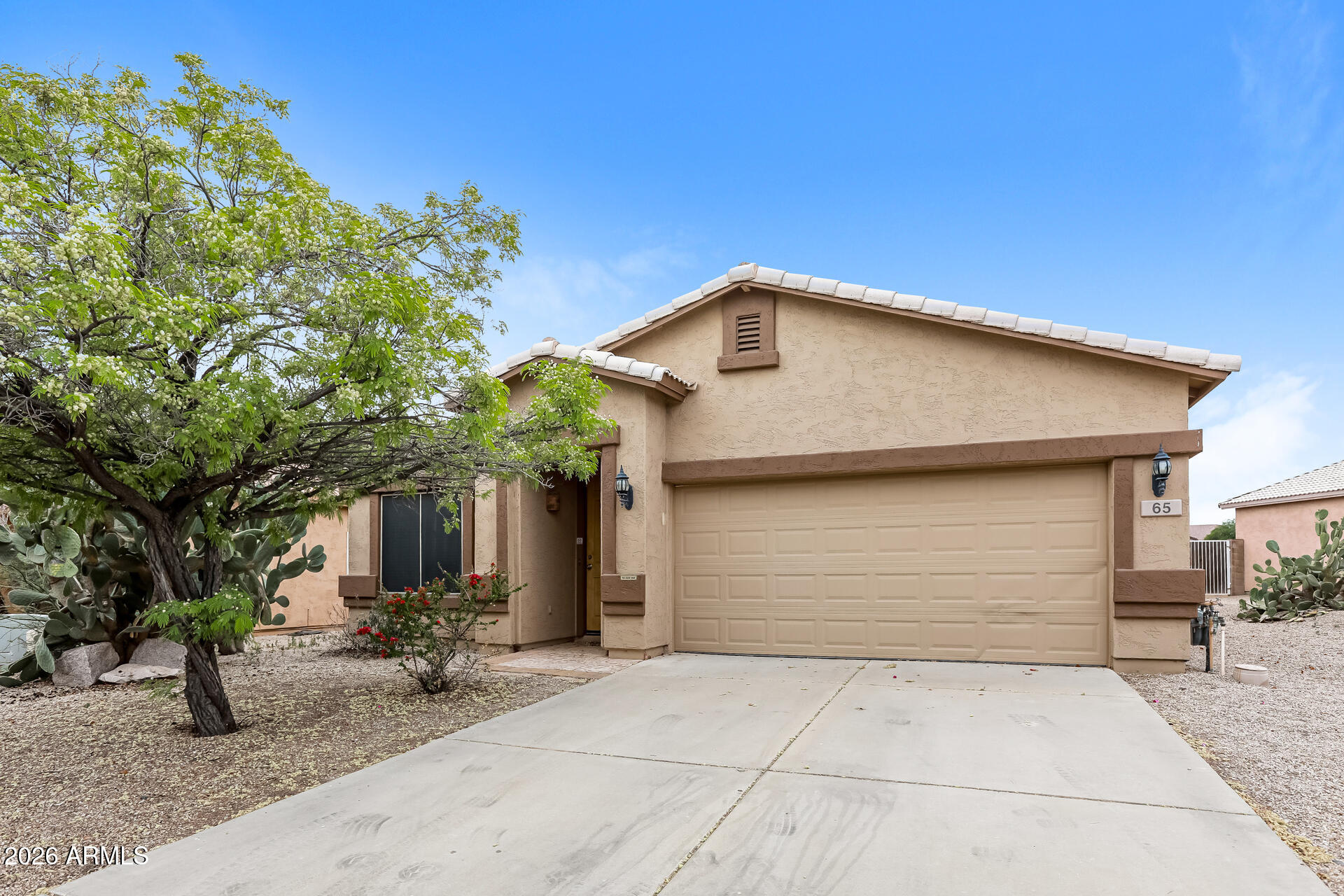 65 E SADDLE Way, San Tan Valley, AZ 85143