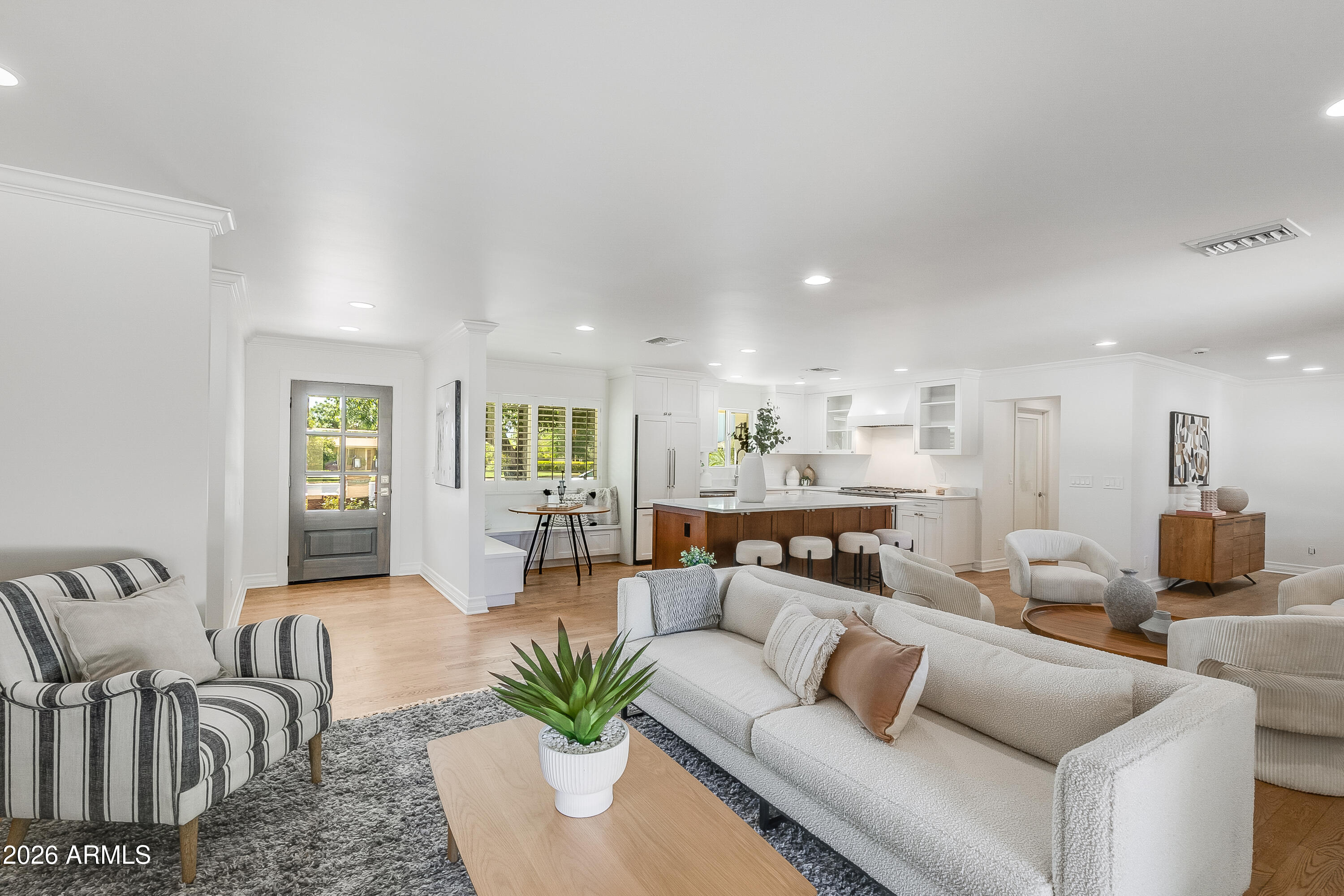 618 W PALMAIRE Avenue, Phoenix, AZ 85021