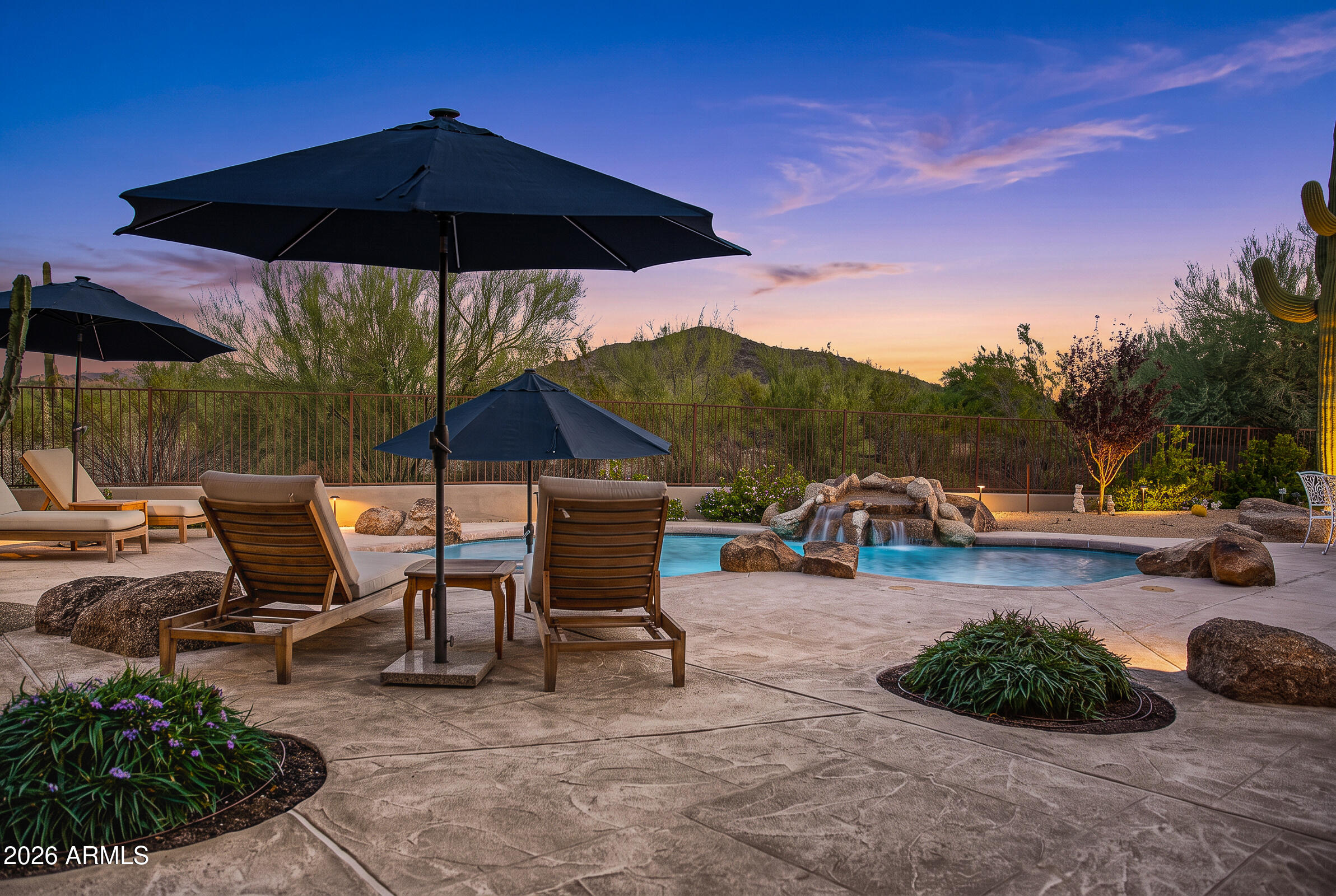 7621 E DIXILETA Drive, Scottsdale, AZ 85266