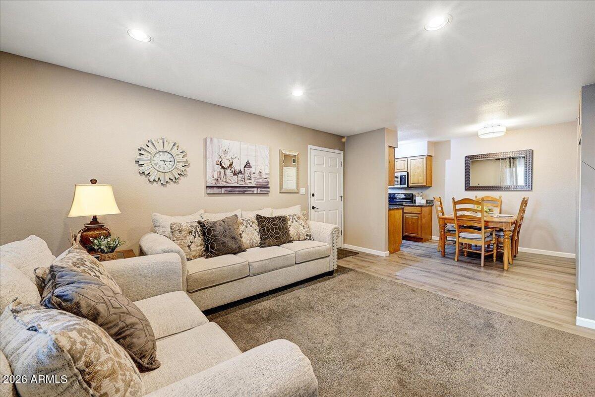 5877 N GRANITE REEF Road 2240, Scottsdale, AZ 85250