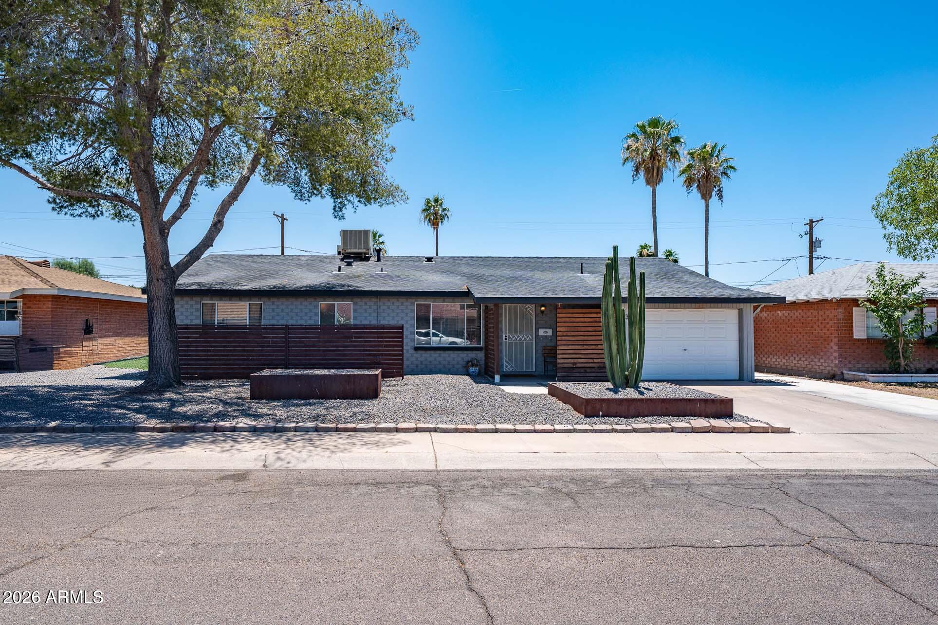 8131 E AMELIA Avenue, Scottsdale, AZ 85251