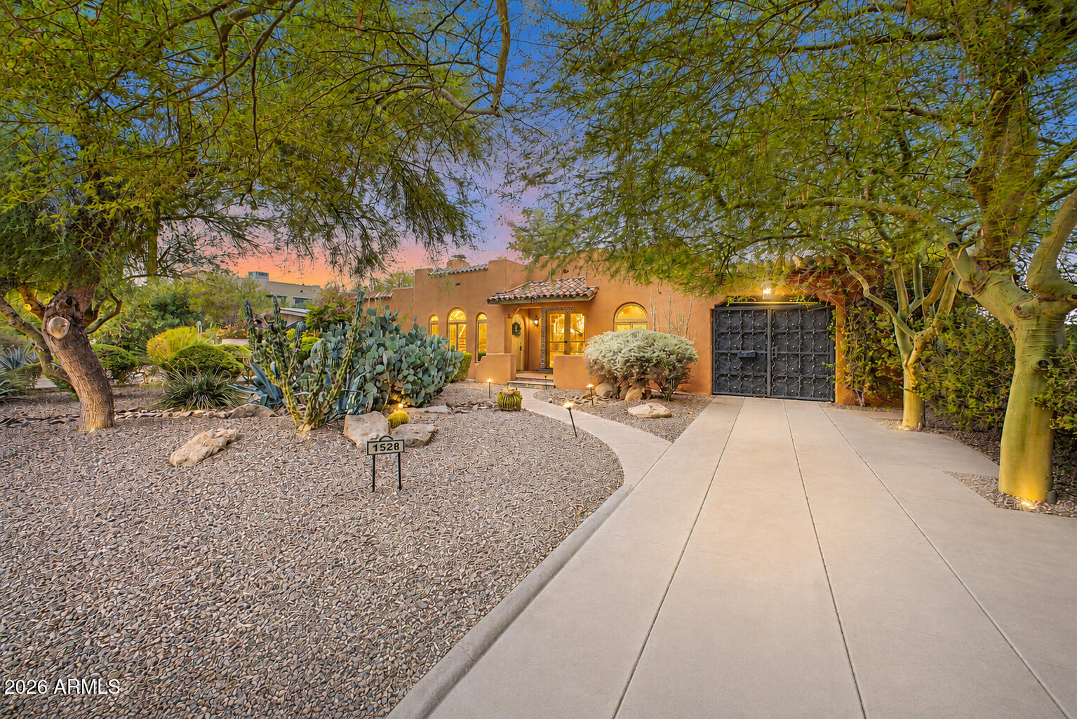 1528 E CORONADO Road, Phoenix, AZ 85006