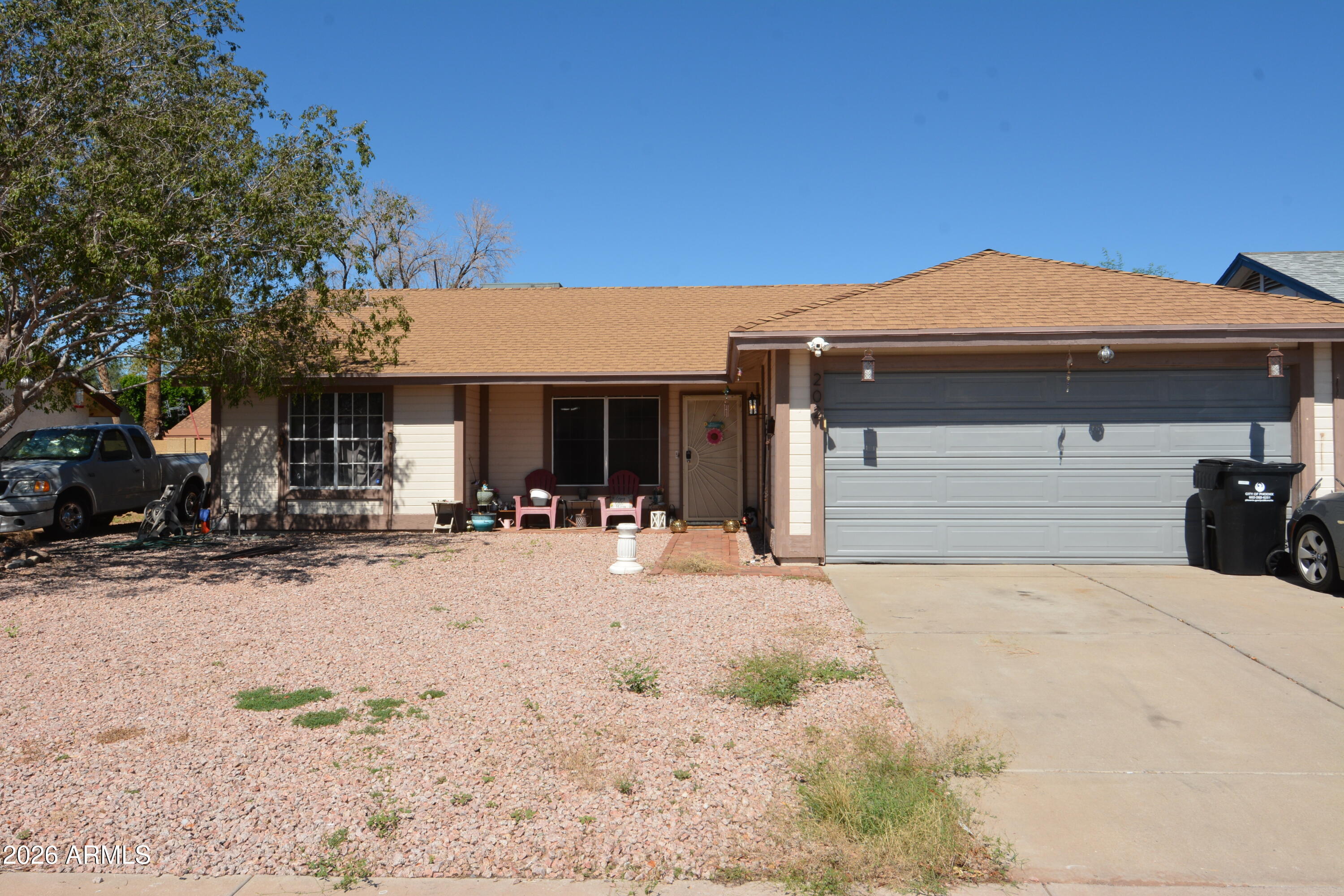 202 W ORAIBI Drive, Phoenix, AZ 85027