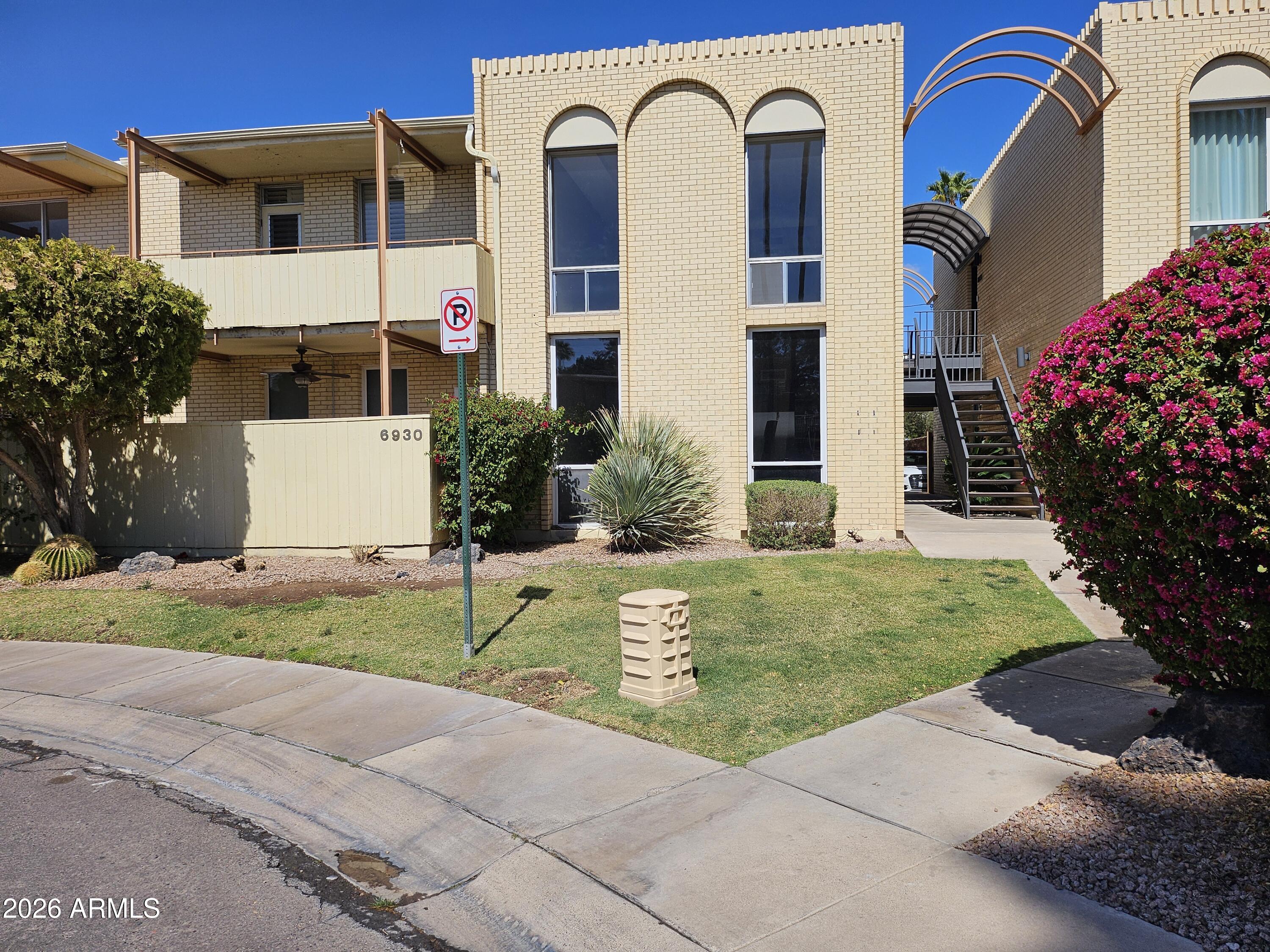 6930 E 3RD Street, Scottsdale, AZ 85251
