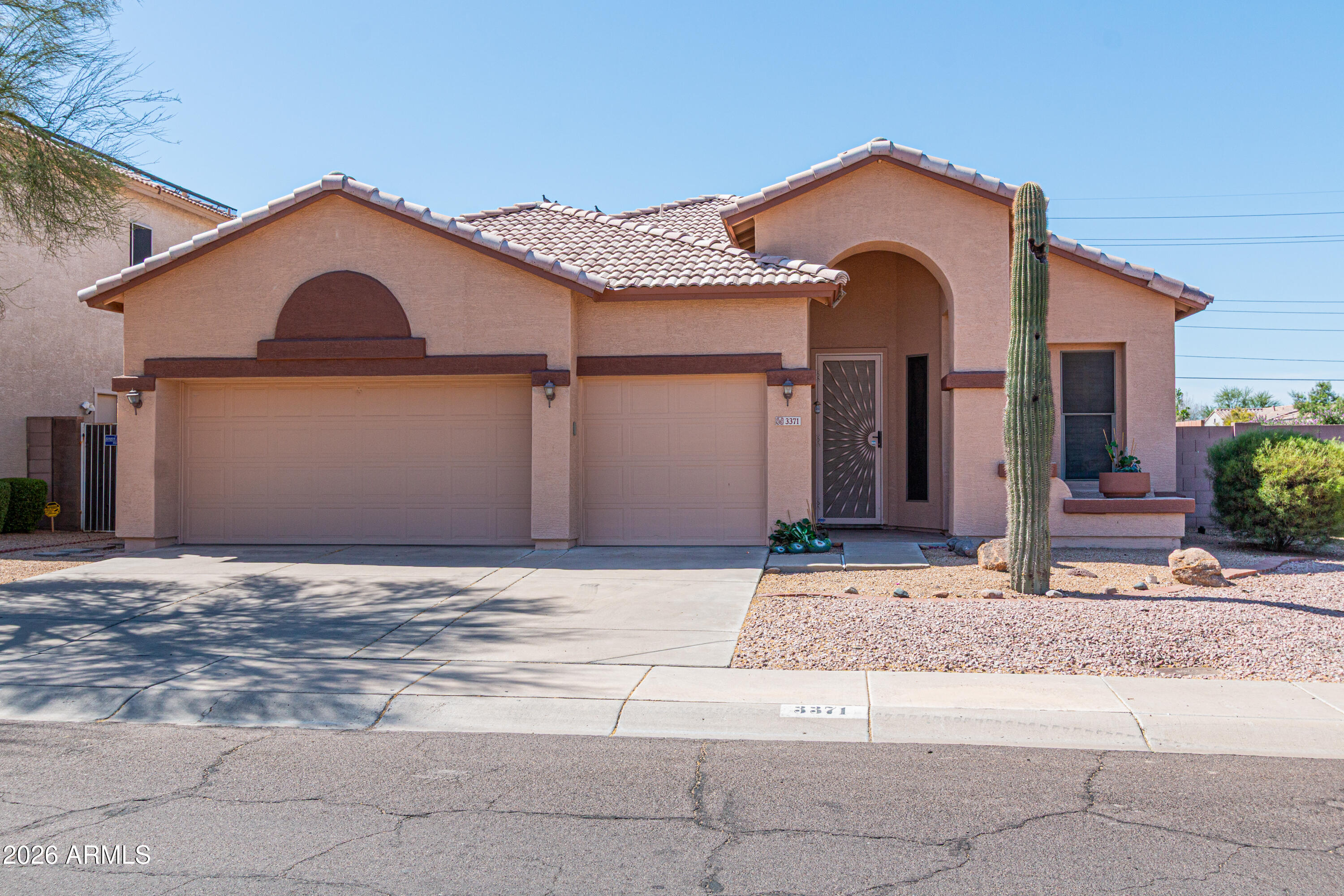 3371 W VIA DEL SOL Drive, Phoenix, AZ 85027