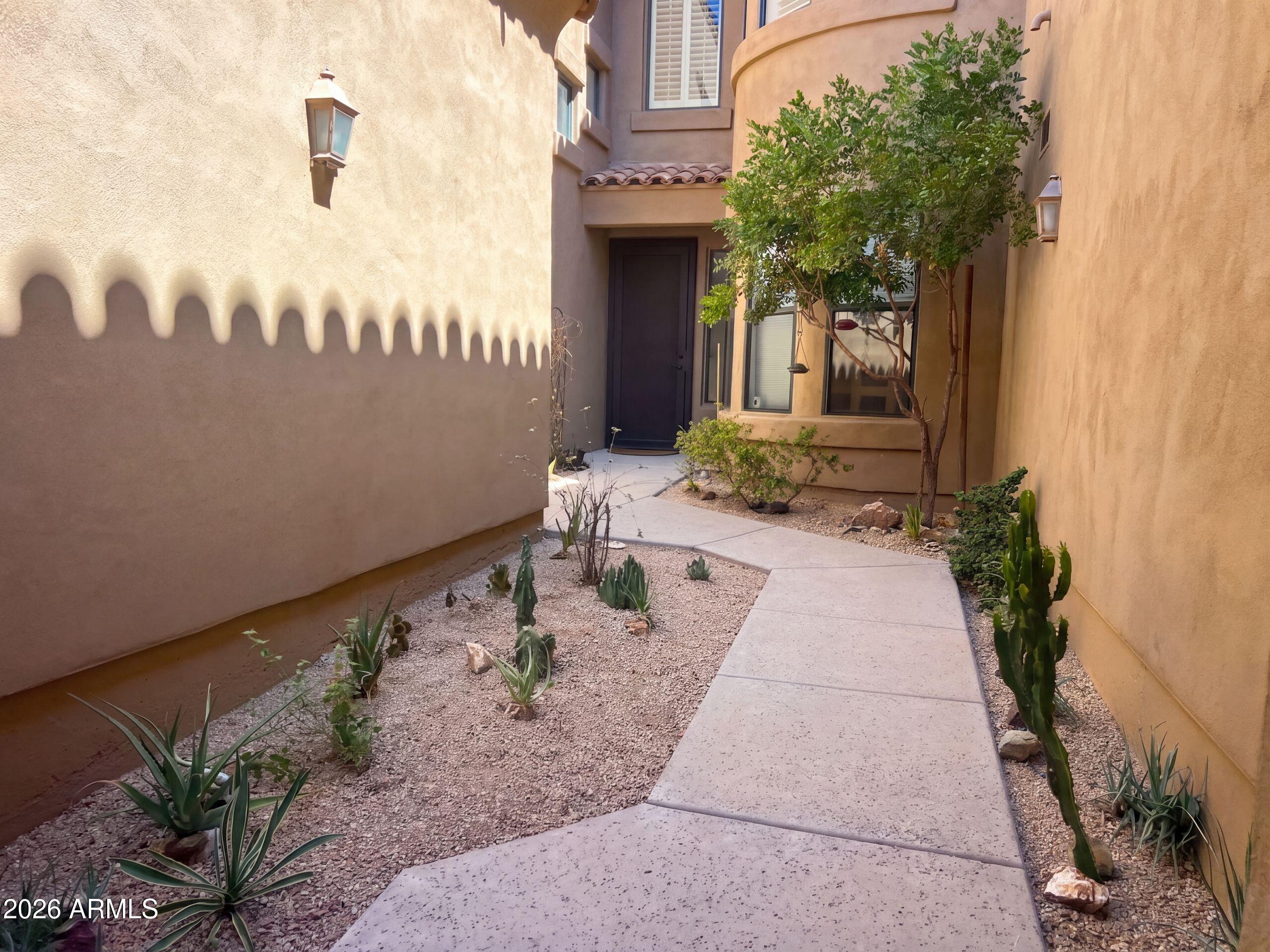 19550 N GRAYHAWK Drive 2028, Scottsdale, AZ 85255