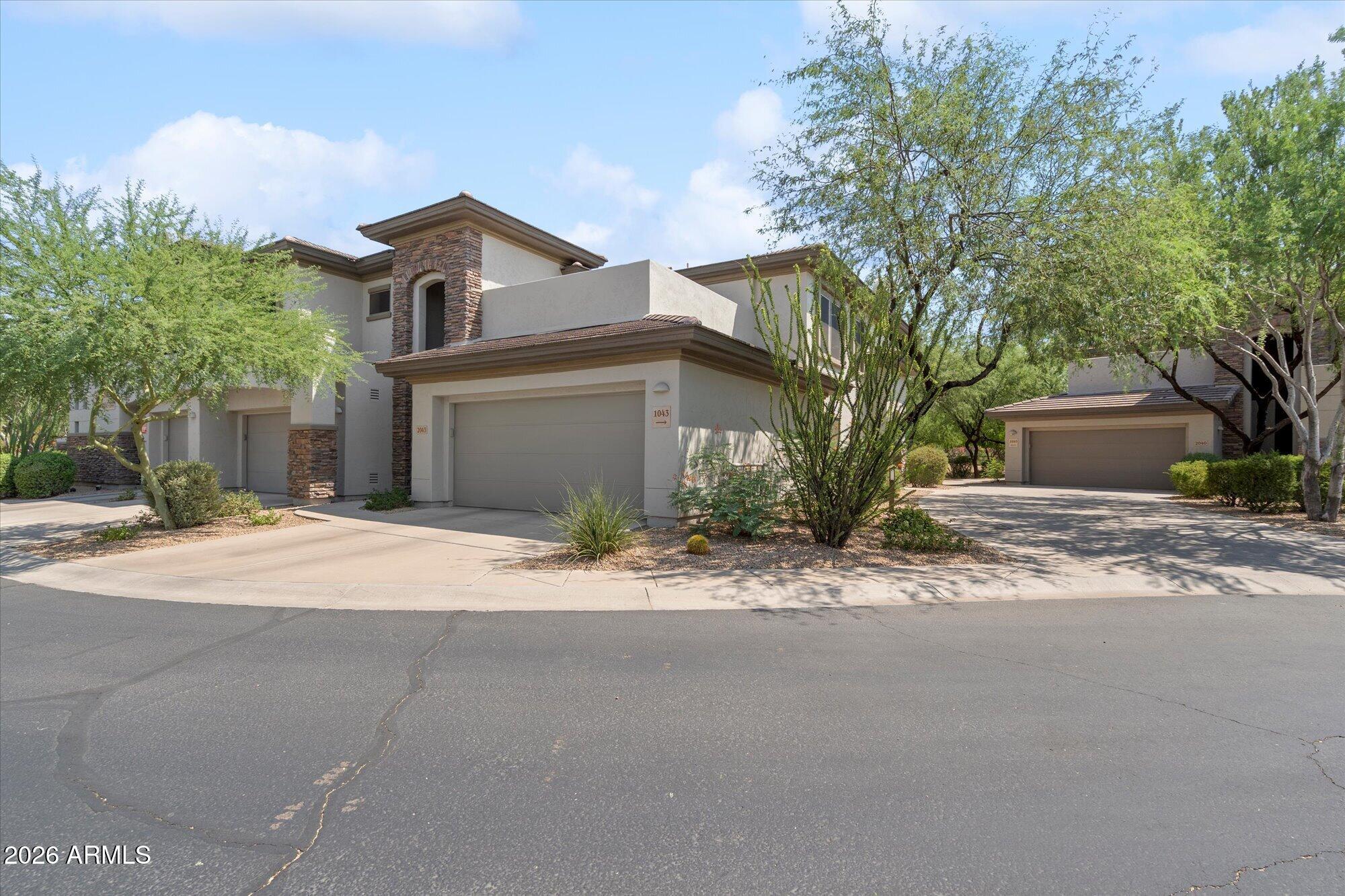 33550 N DOVE LAKES Drive 2043, Cave Creek, AZ 85331
