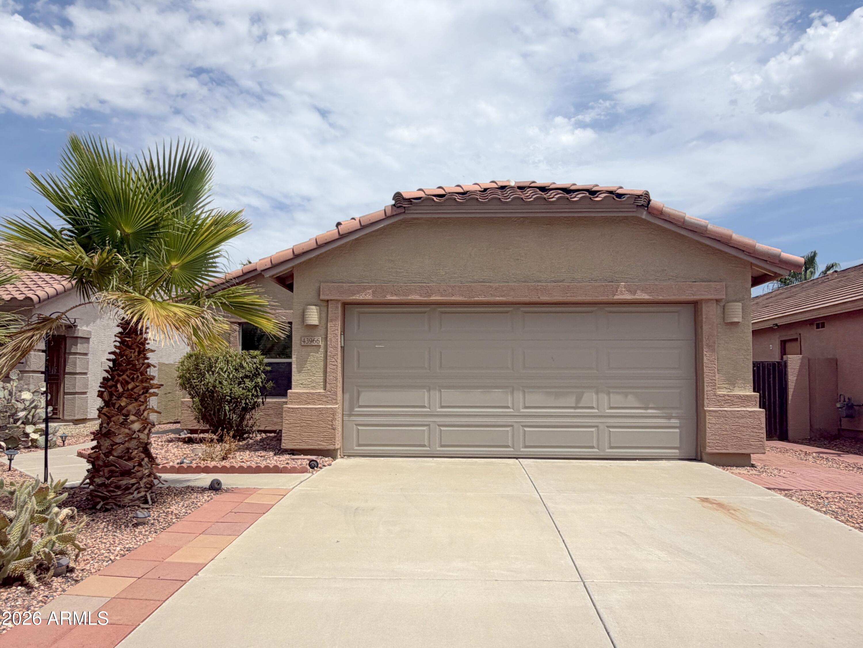 43966 W CYPRESS Lane, Maricopa, AZ 85138