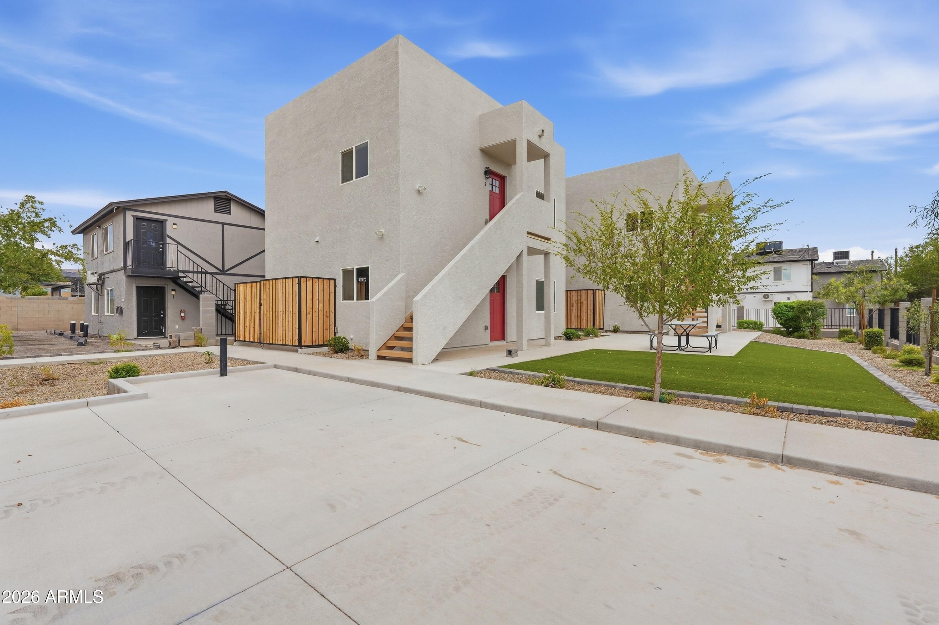 6630 S 11th Street, Phoenix, AZ 85042