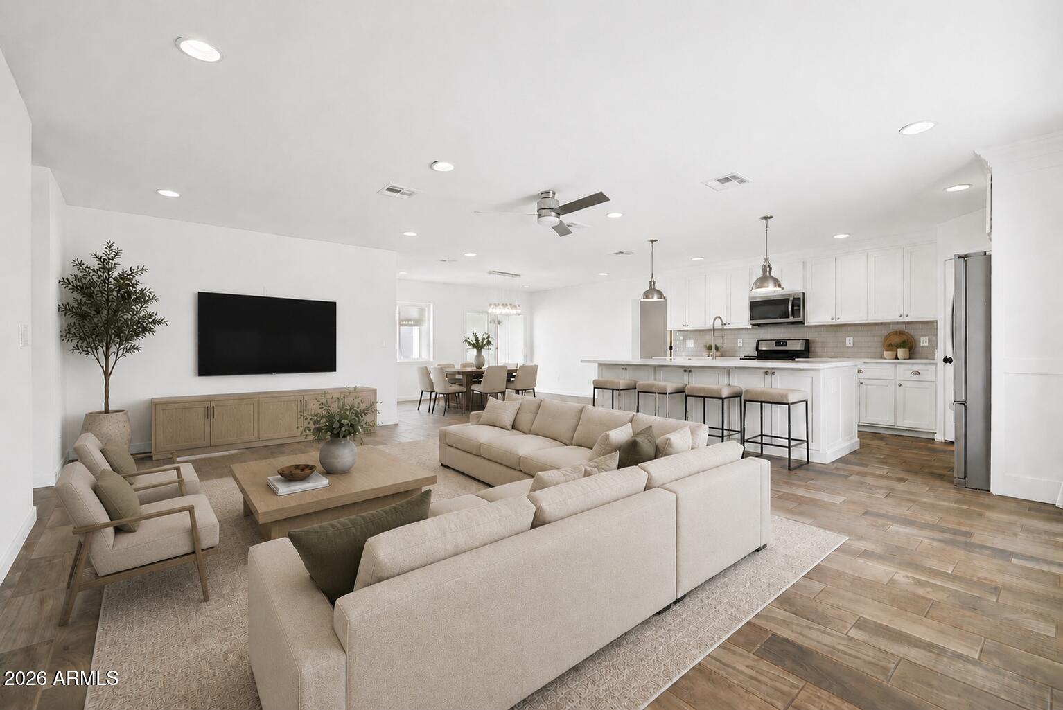 4622 E VIRGINIA Avenue, Phoenix, AZ 85008