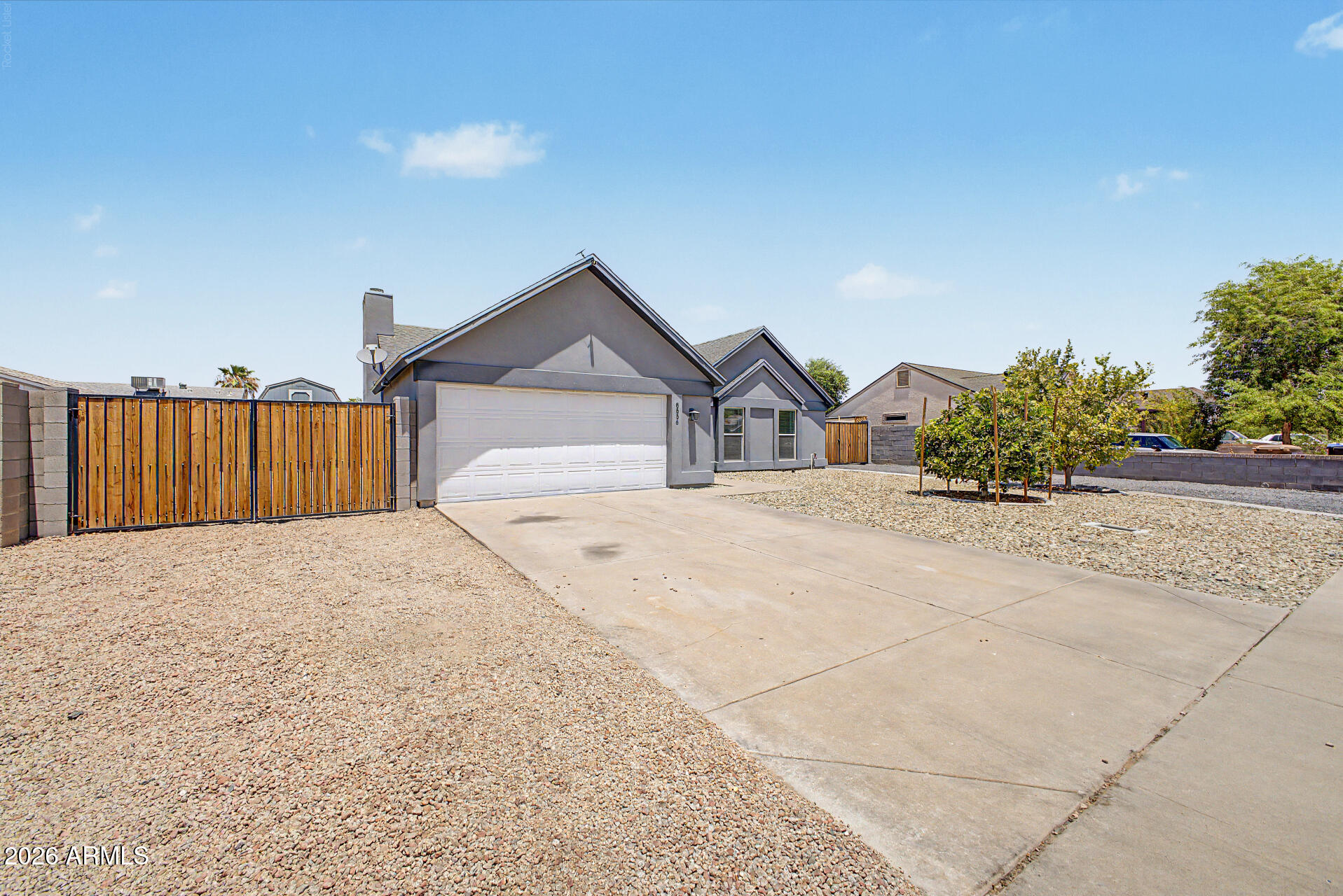 8556 W CHARTER OAK Road, Peoria, AZ 85381
