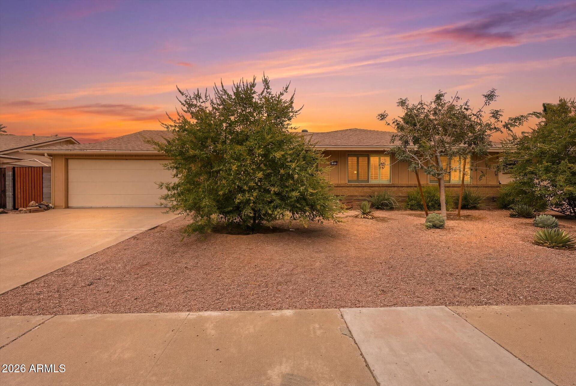 11016 W MEADE Drive, Sun City, AZ 85351