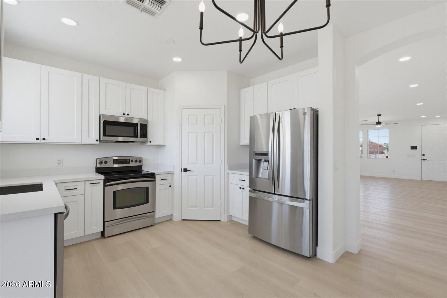 6607 S 17TH Avenue, Phoenix, AZ 85041