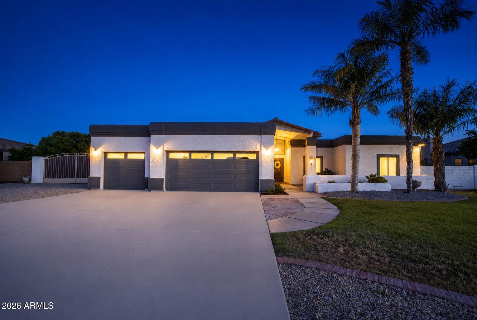 8443 W DONALD Drive, Peoria, AZ 85383