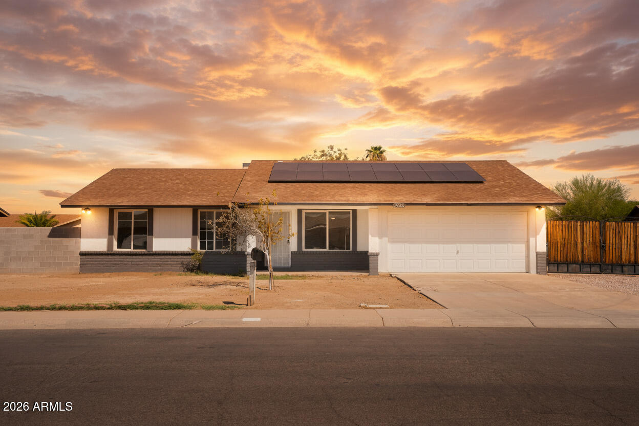 7728 W CHEERY LYNN Road, Phoenix, AZ 85033