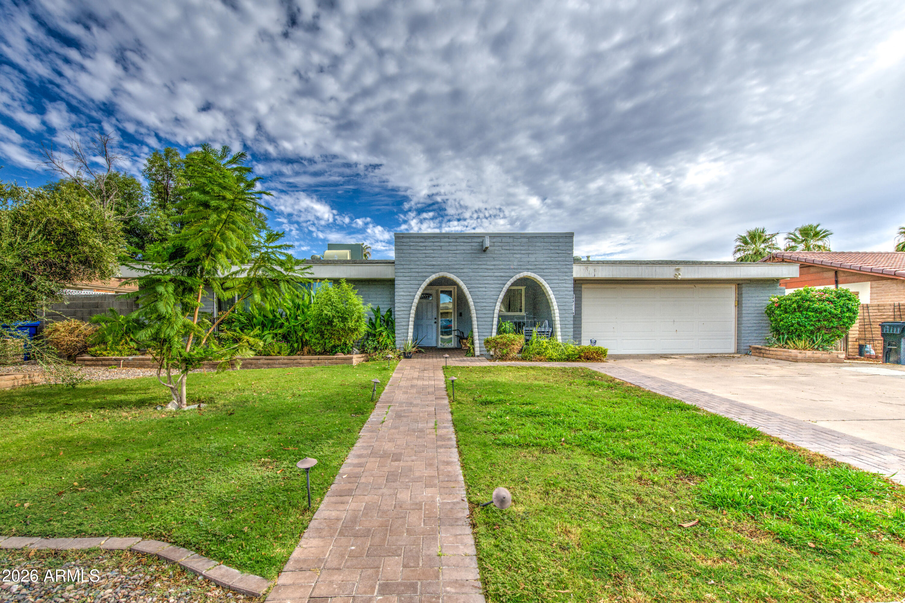 4215 W HATCHER Road, Phoenix, AZ 85051