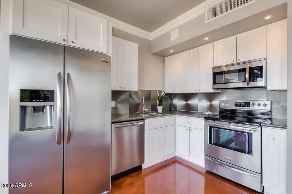 4750 N CENTRAL Avenue 8L, Phoenix, AZ 85012