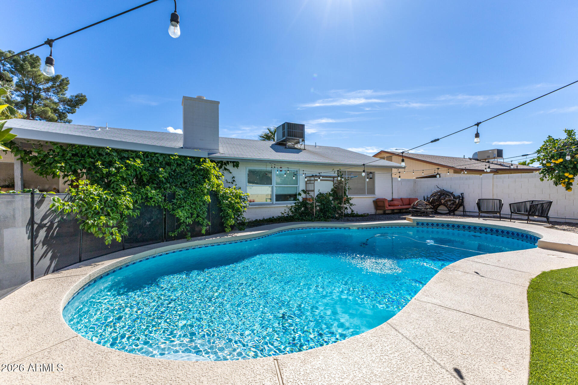 864 W KILAREA Avenue, Mesa, AZ 85210