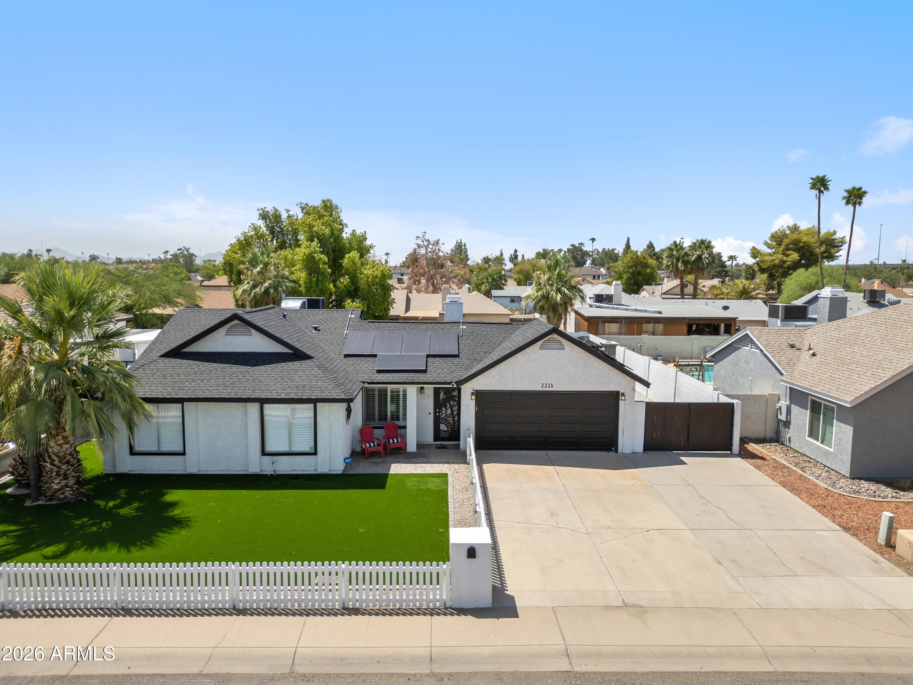 2213 W IRMA Lane, Phoenix, AZ 85027