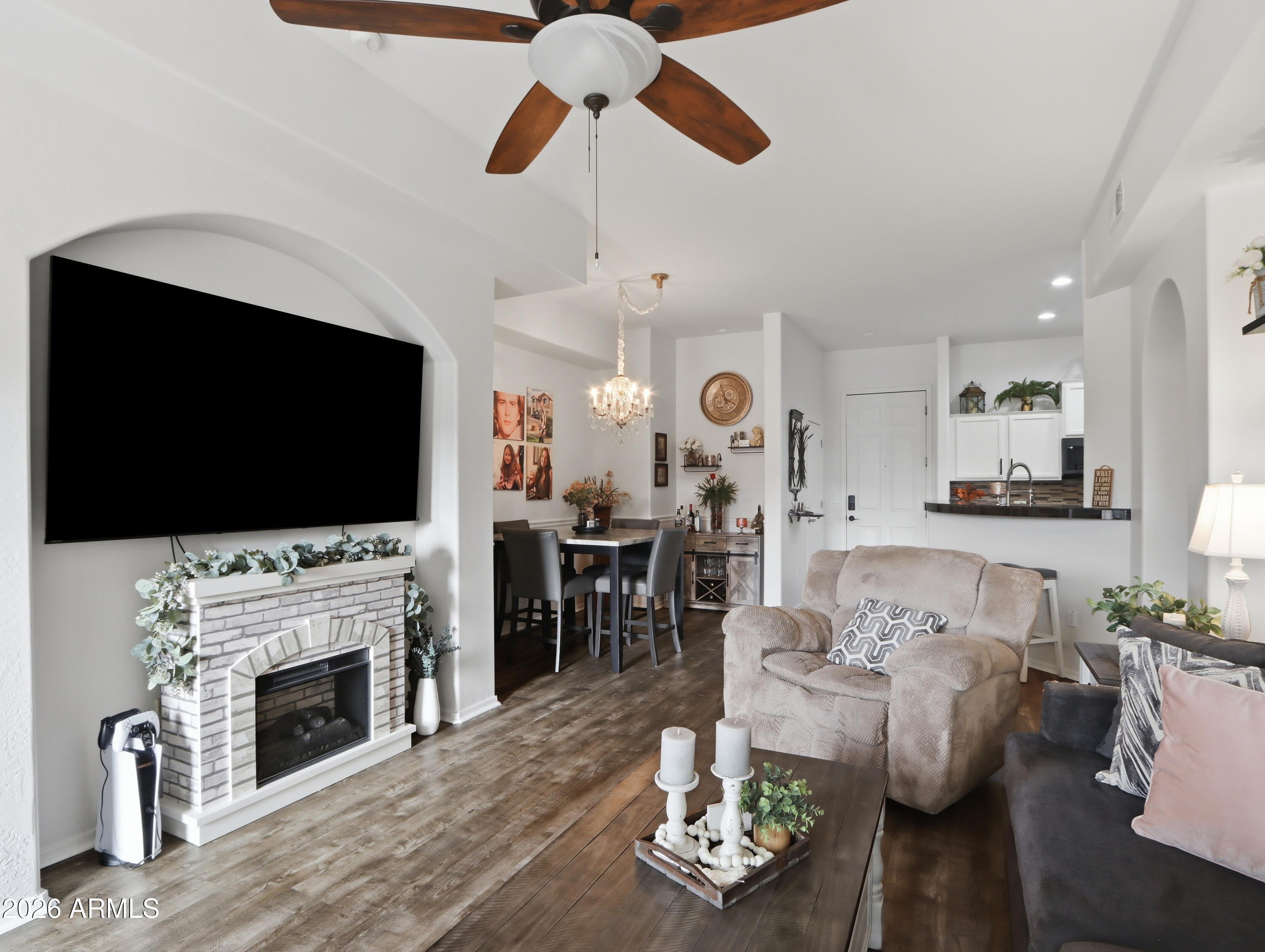 14575 W MOUNTAIN VIEW Boulevard 11208, Surprise, AZ 85374