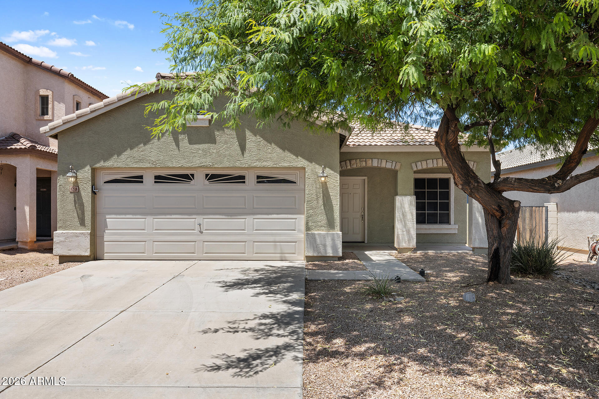1238 W DESERT BASIN Drive, San Tan Valley, AZ 85143