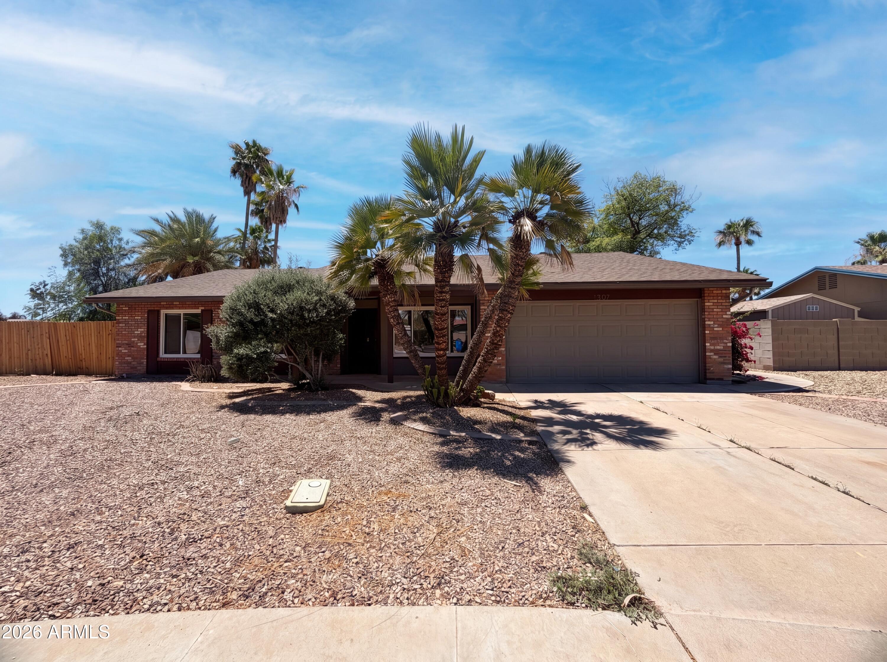 1307 W ALAMO Drive, Chandler, AZ 85224