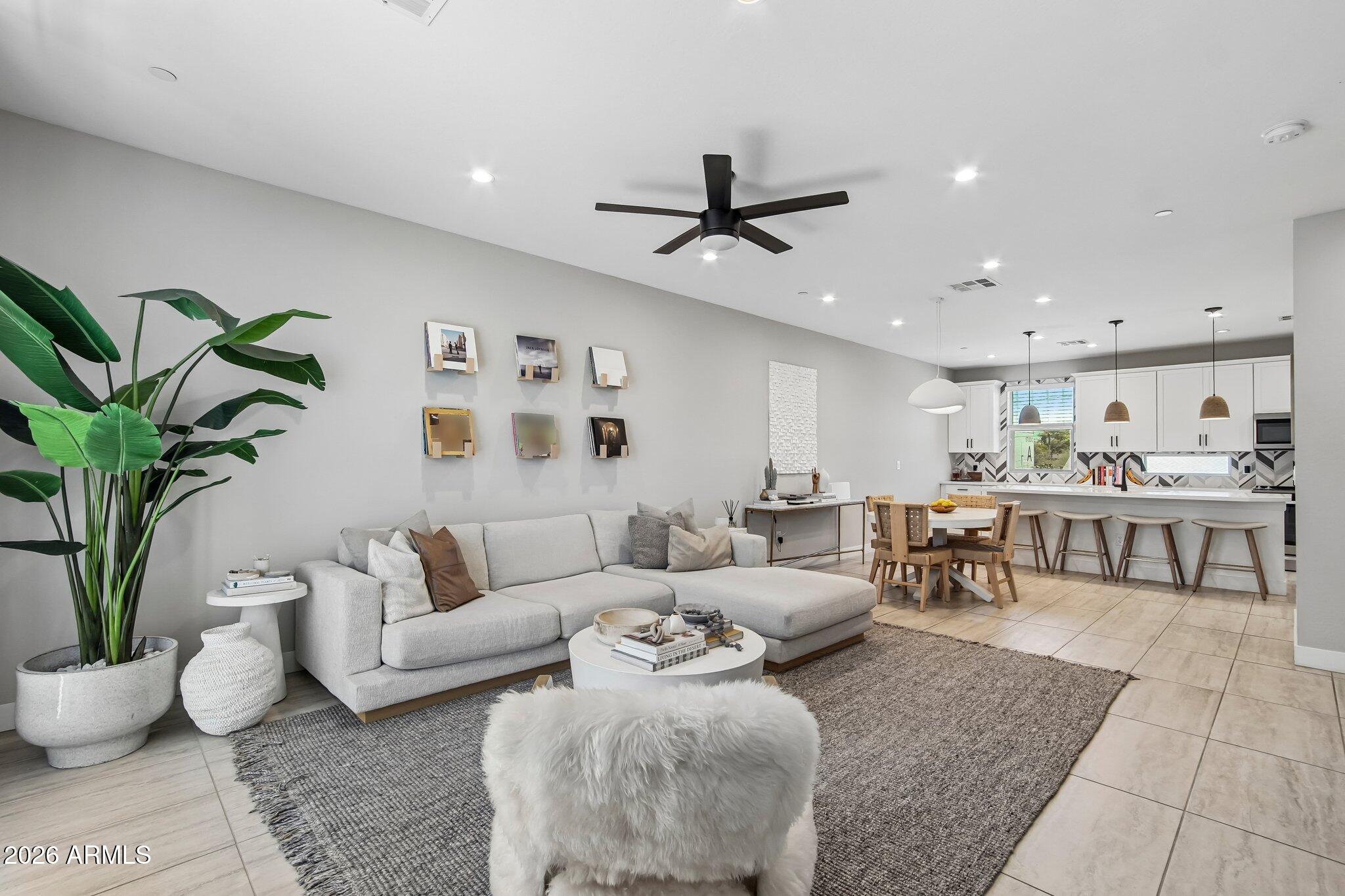 820 N 8TH Avenue 18, Phoenix, AZ 85007
