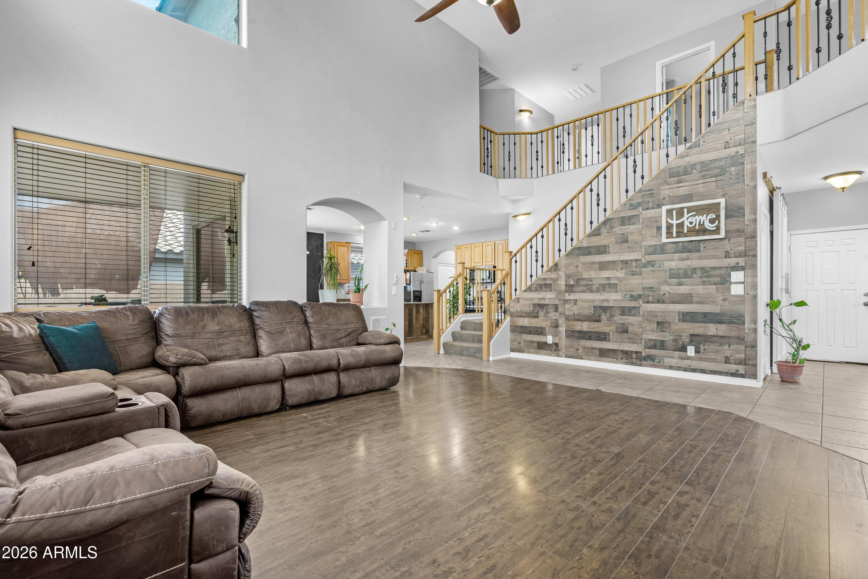951 E PENNY Lane, San Tan Valley, AZ 85140